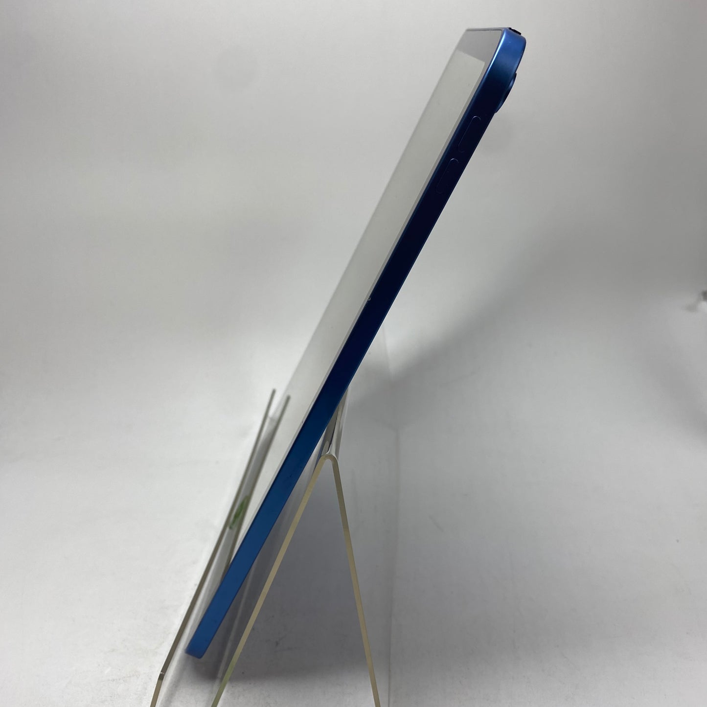 WiFi Only Apple iPad 11" (A16) 128GB 18.6.2 Blue MD4A4LL/A
