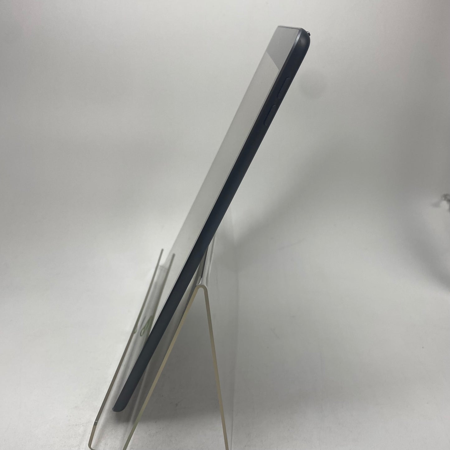 WiFi Only Apple iPad 7th Gen 32GB Space Gray MW742LL/A