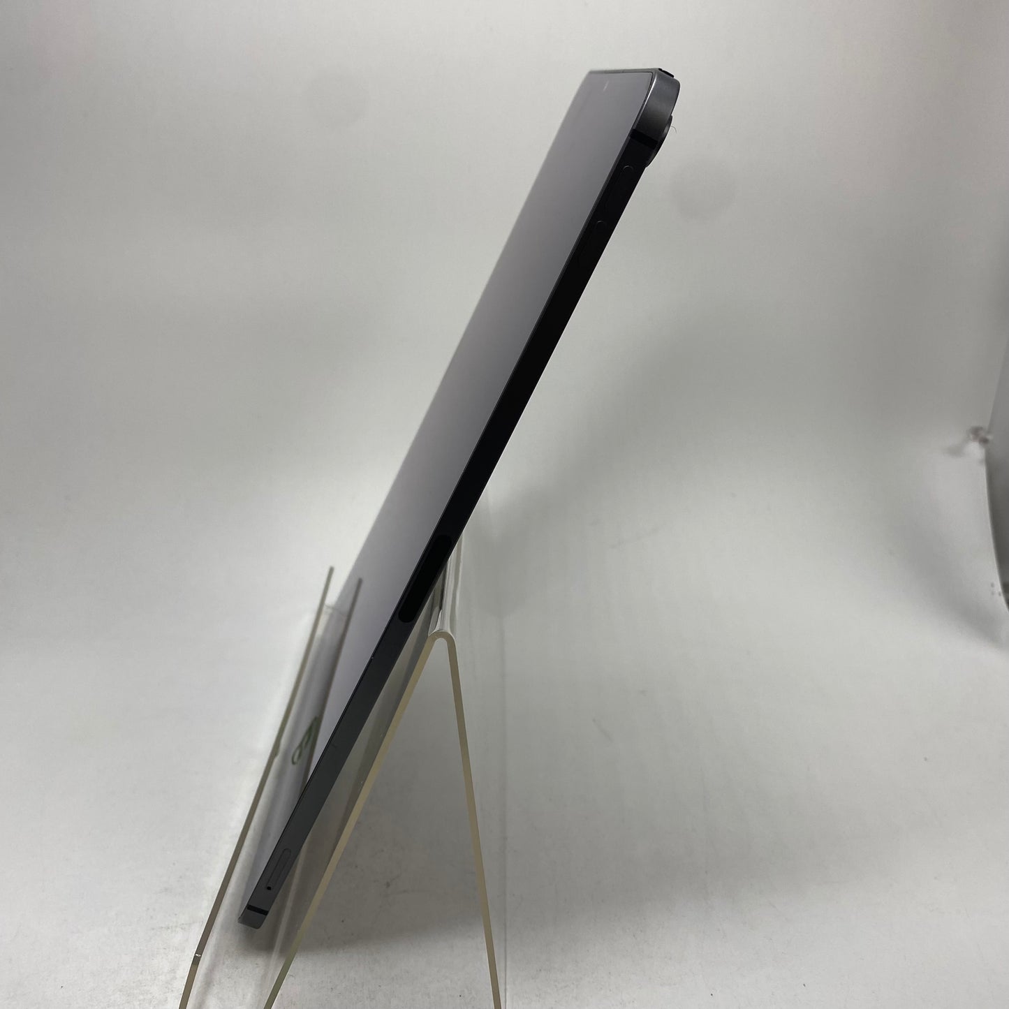 Factory Unlocked Apple iPad Air 5th Gen 256GB Space Gray MM713LL/A