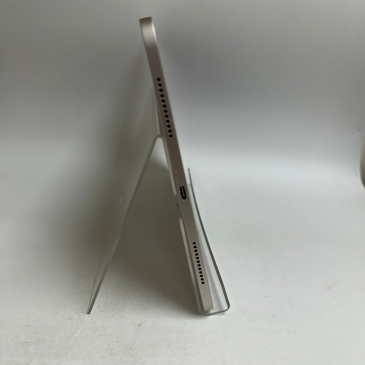 WiFi Only Apple iPad Air 11" M3 128GB Starlight MC9Y4LL/A