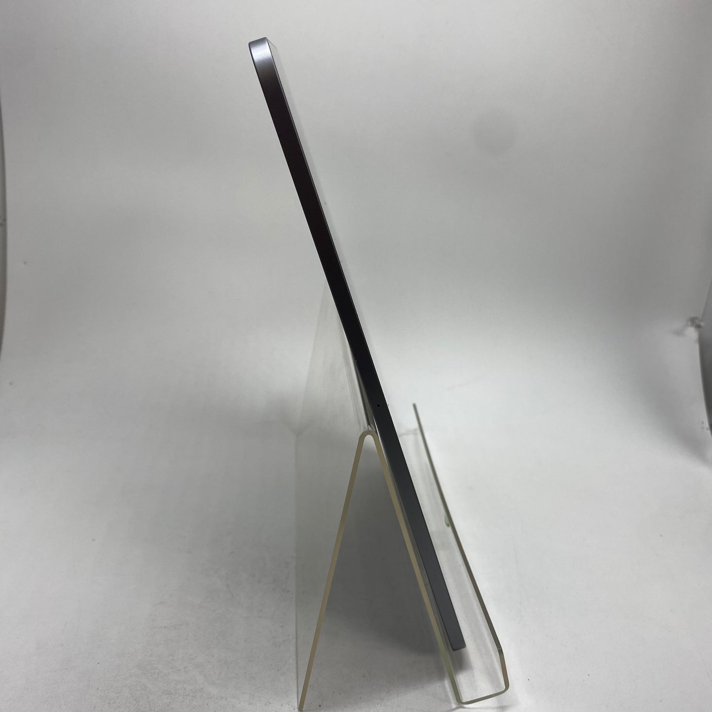WiFi Only Apple iPad Pro 11" 4th Gen 128GB Space Gray MNXD3LL/A