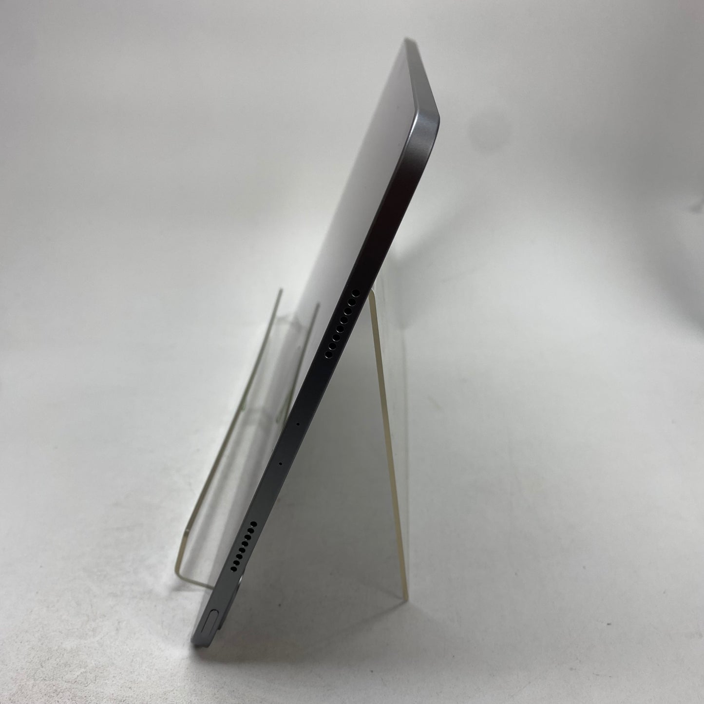 WiFi Only Apple iPad Pro 11" 4th Gen 128GB Space Gray MNXD3LL/A