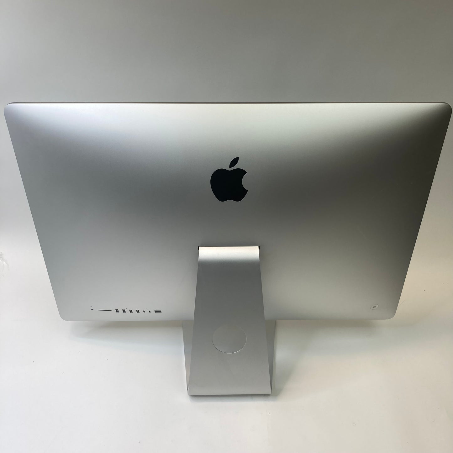2019 Apple iMac 27" i9 3.6GHz 16GB RAM 2TB SSD Silver A2115