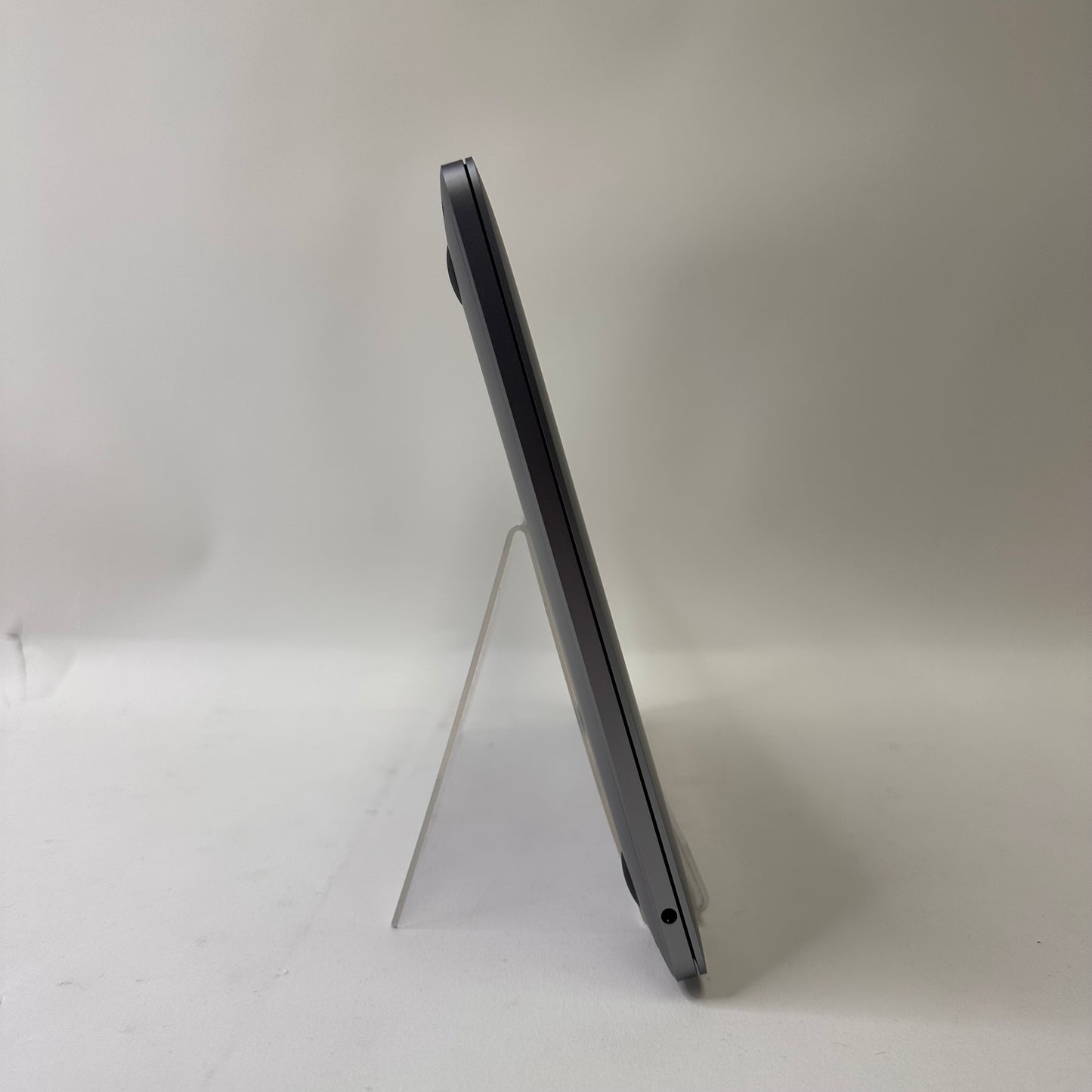 2022 Apple MacBook Pro 13.3" M2 10C GPU 3.5GHz 16GB RAM 512GB SSD A2338