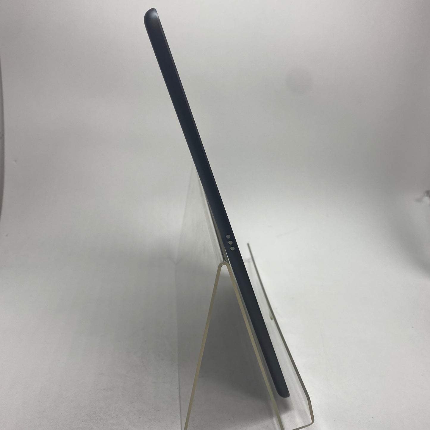 WiFi Only Apple iPad 7th Gen 32GB Space Gray MW742LL/A