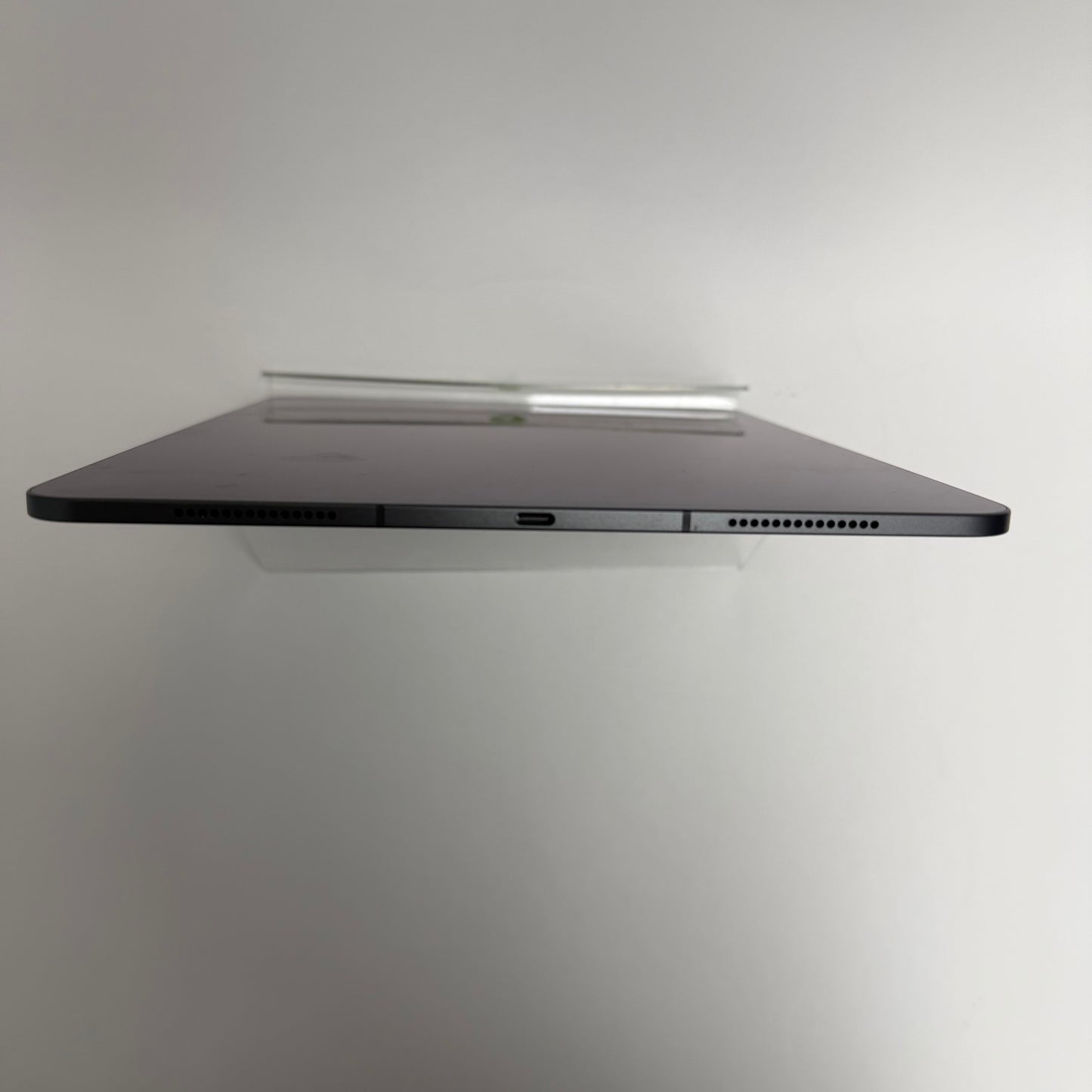 Factory Unlocked Apple iPad Pro 13" M5 256GB Space Black ME7W4LL/A