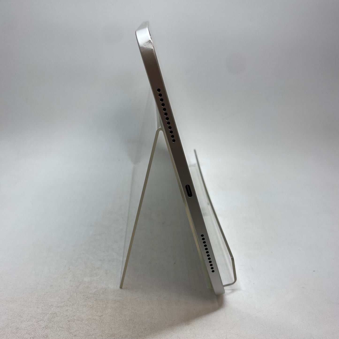 WiFi Only Apple iPad 11" (A16) 128GB Silver MD3Y4LL/A