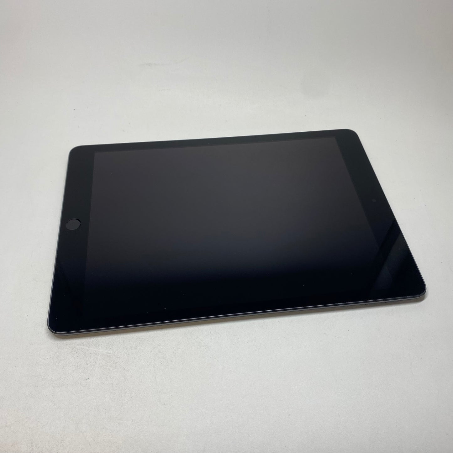 WiFi Only Apple iPad 9th Gen 64GB Space Gray MK2K3LL/A