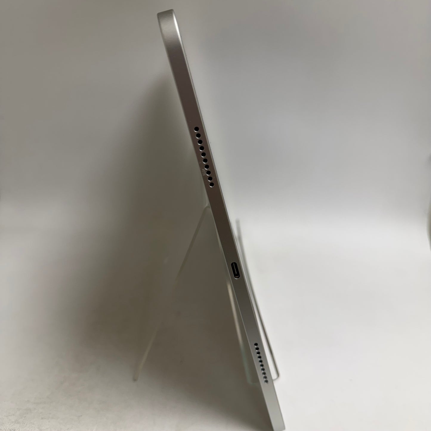 WiFi Only Apple iPad Pro 12.9" 6th Gen 256GB Silver MNXT3LL/A