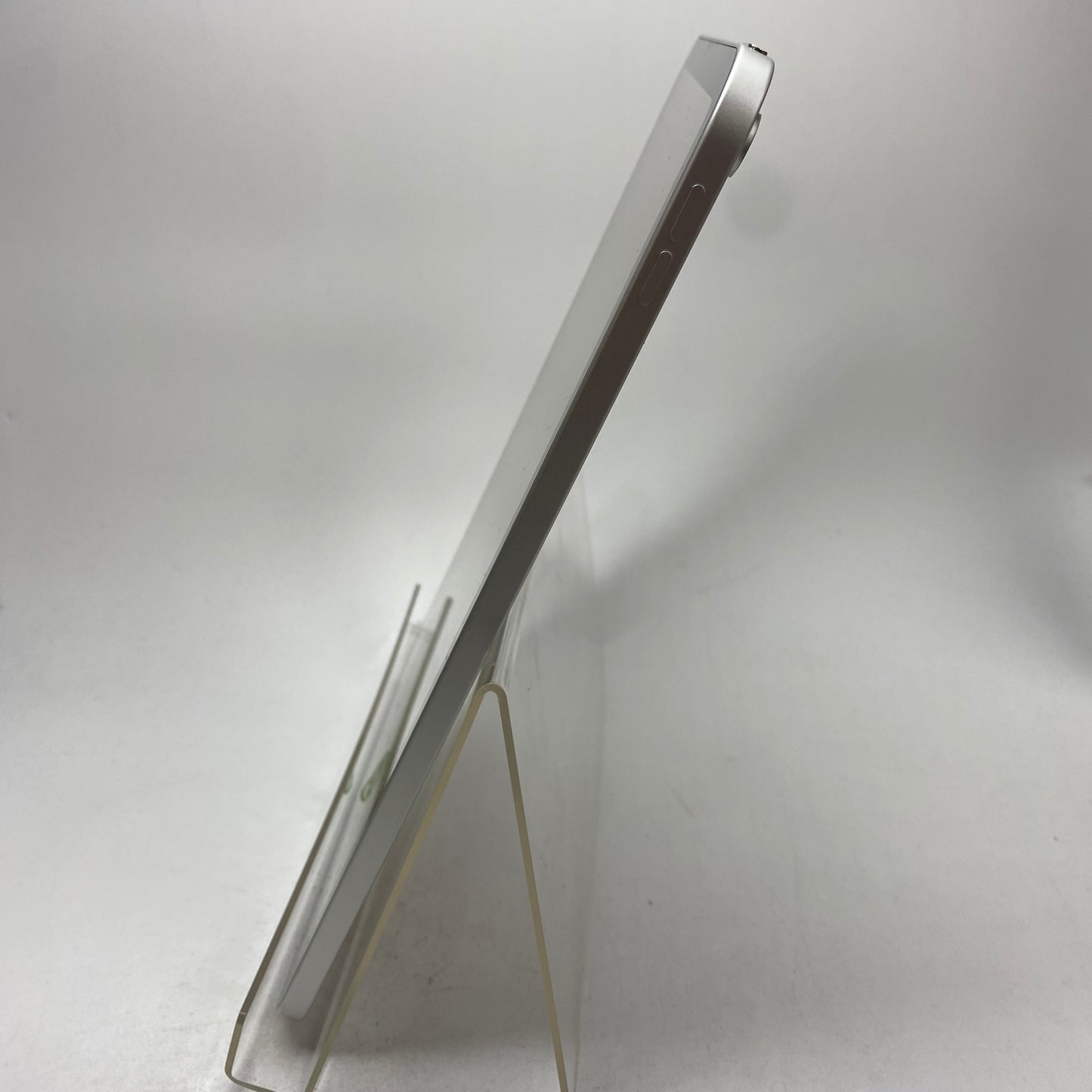 WiFi Only Apple iPad 11" (A16) 128GB Silver MD3Y4LL/A