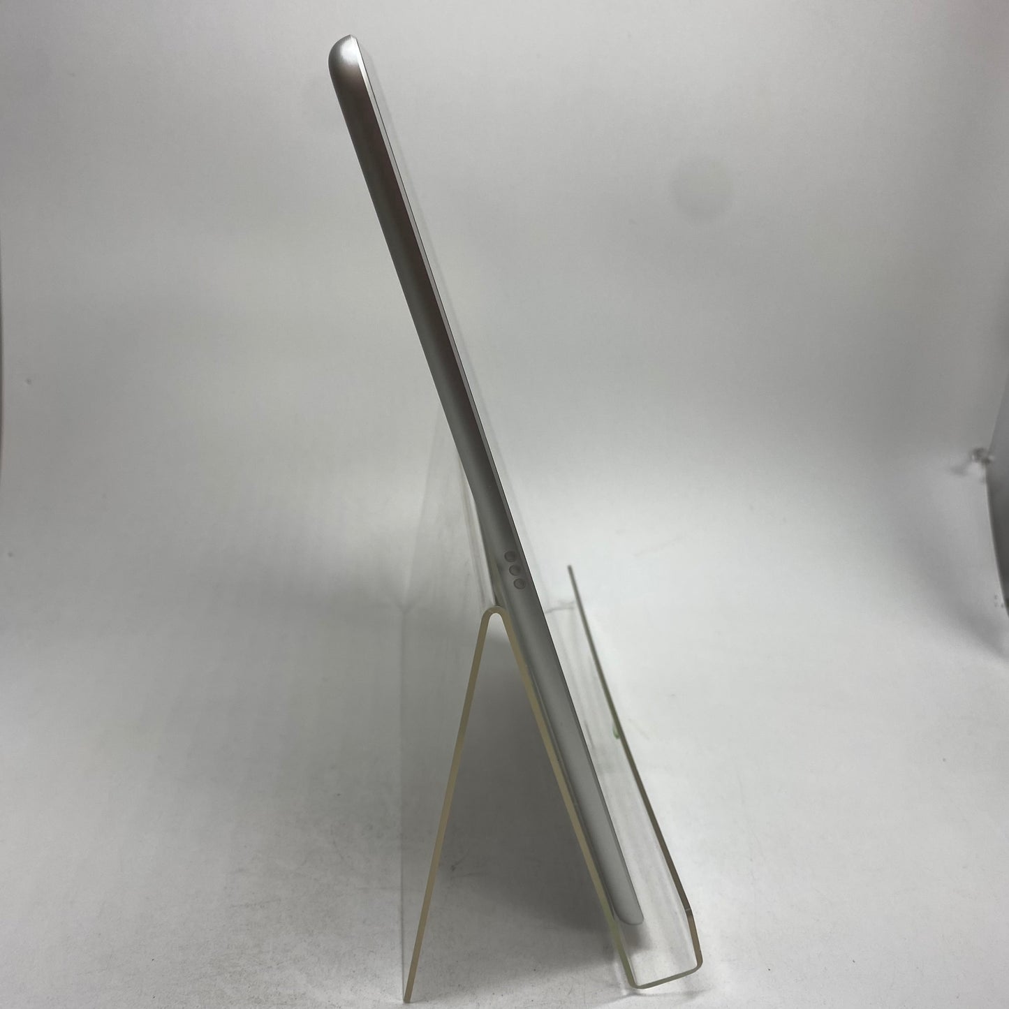 WiFi Only Apple iPad 9th Gen 64GB Silver MK2L3LL/A
