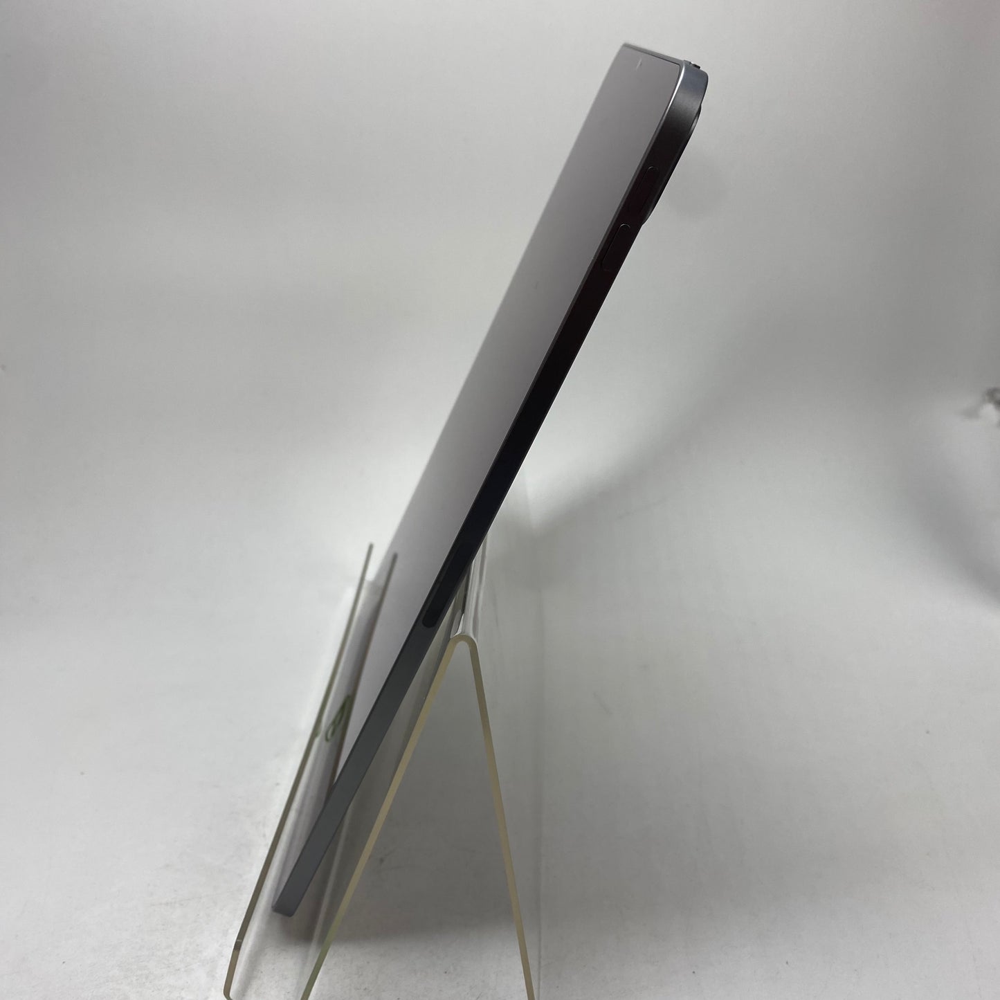 WiFi Only Apple iPad Pro 11" 4th Gen 128GB Space Gray MNXD3LL/A