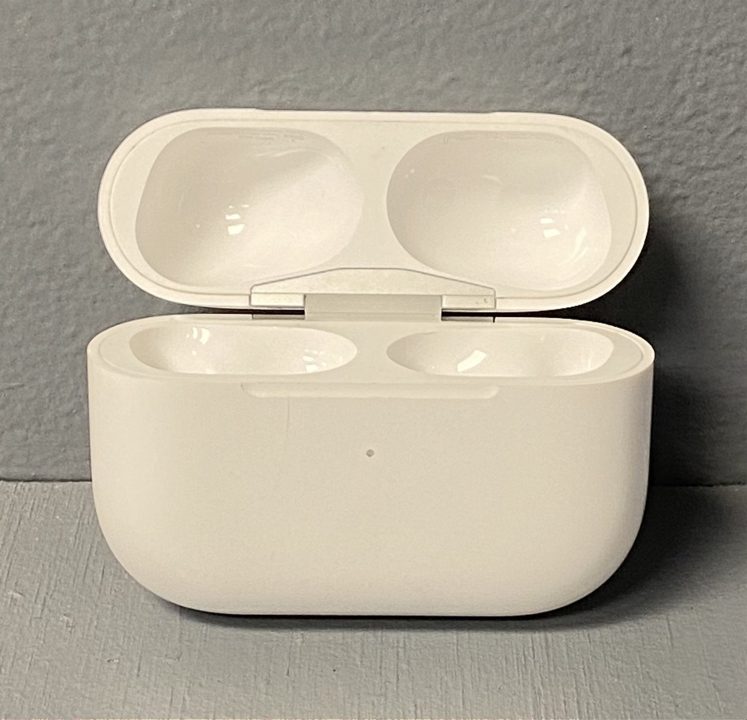 Apple Airpods Pro 1st Gen Charging Case Only A2190 – PayMore