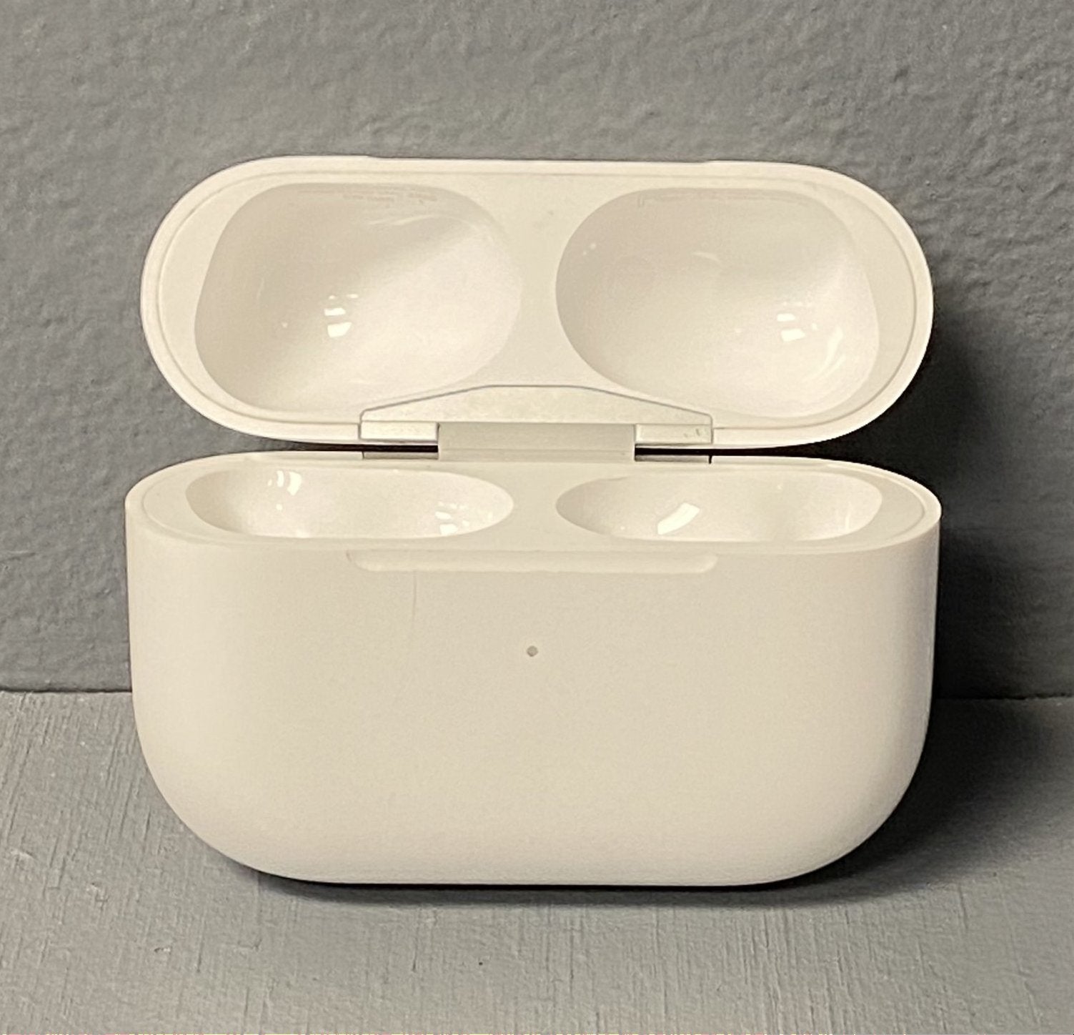 Airpods 1st discount gen charging case