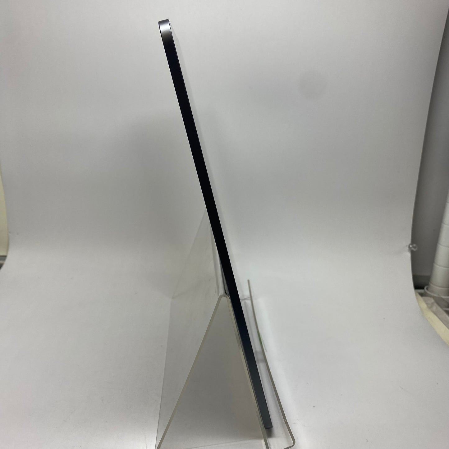 WiFi Only Apple iPad Pro 12.9" 4th Gen 128GB Space Gray MY2H2LL/A