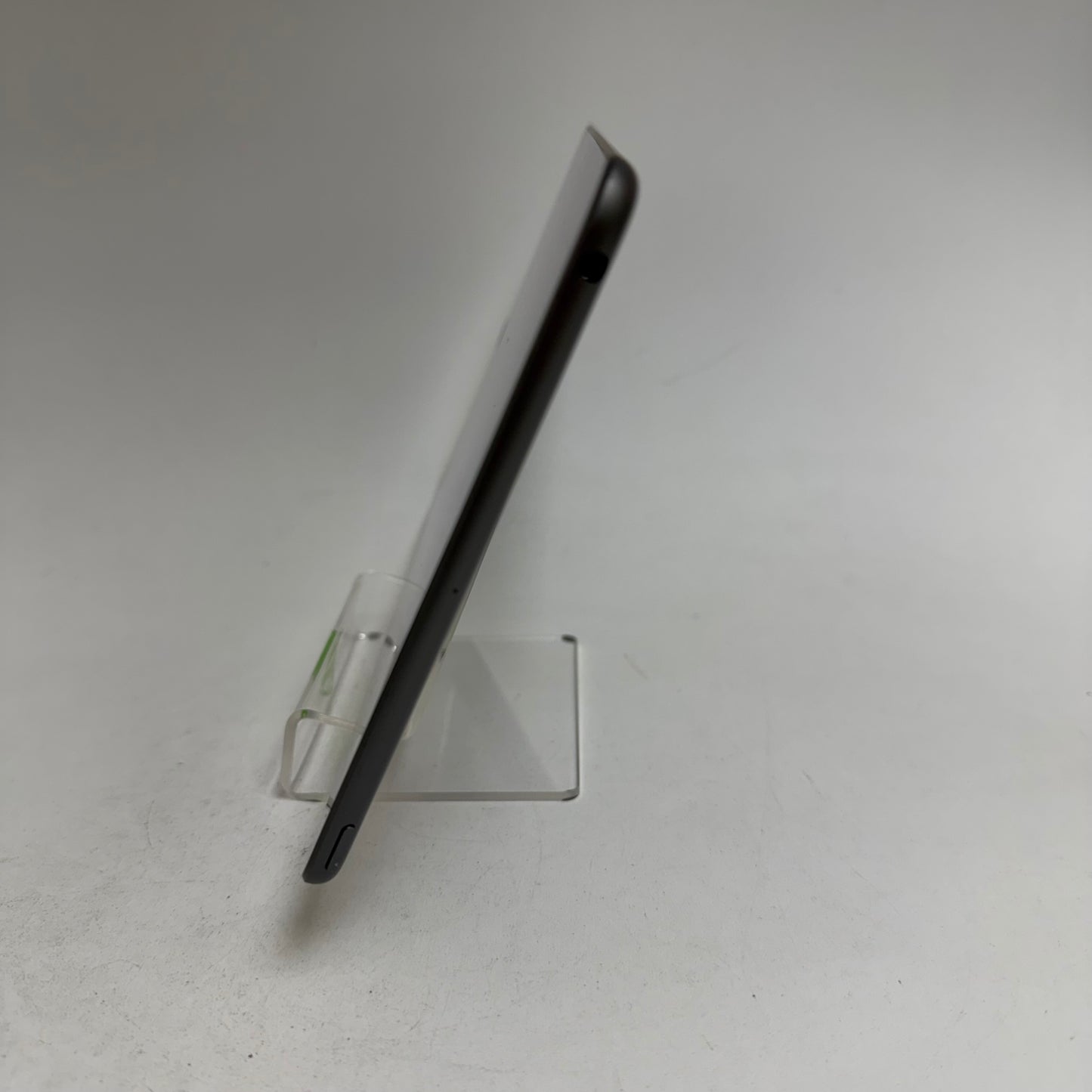 WiFi Only Apple iPad Mini 5th Gen 64GB Space Gray MUQW2LL/A