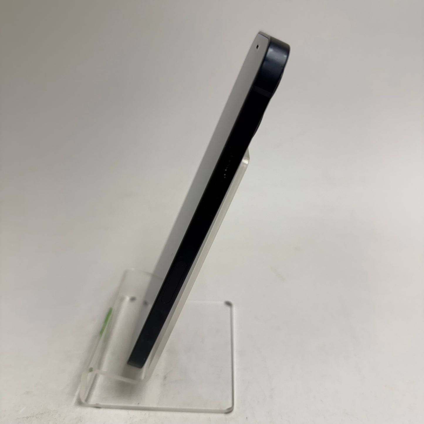 Broken Unlocked Apple iPhone 12 256GB 18.7.1 MGFF3LL/A Bad Batt