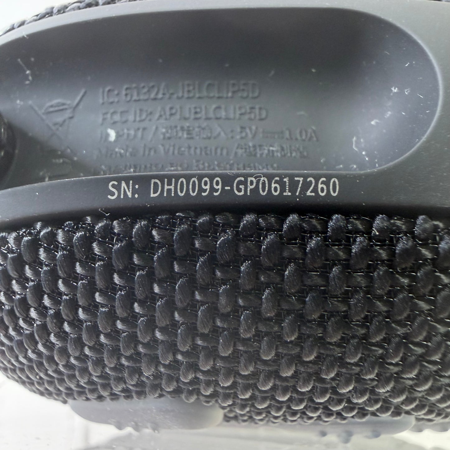 JBL Clip 5 Portable Bluetooth Party Speaker Black JBLCLIP5D