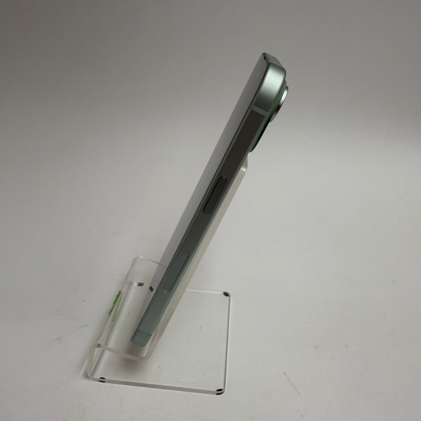 Factory Unlocked Apple iPhone 15 128GB Green MTM23LL/A