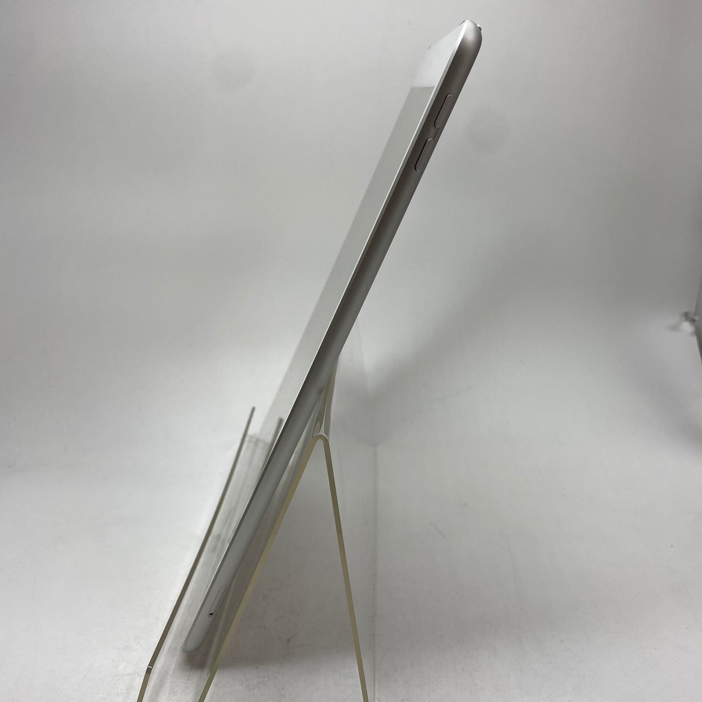 Factory Unlocked Apple iPad 8th Gen 32GB Silver MYMQ2LL/A