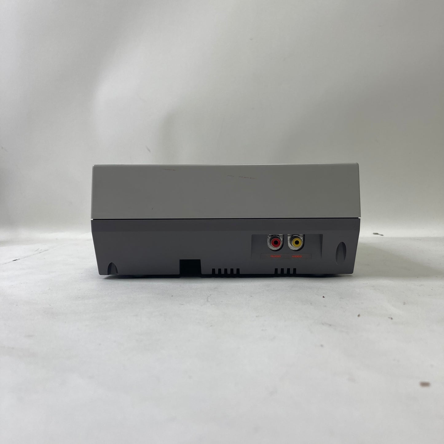 Nintendo Entertainment System NES Video Game Console NES-001 Gray