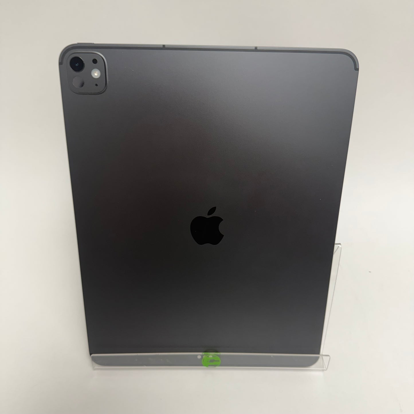 Factory Unlocked Apple iPad Pro 13" M5 256GB Space Black ME7W4LL/A
