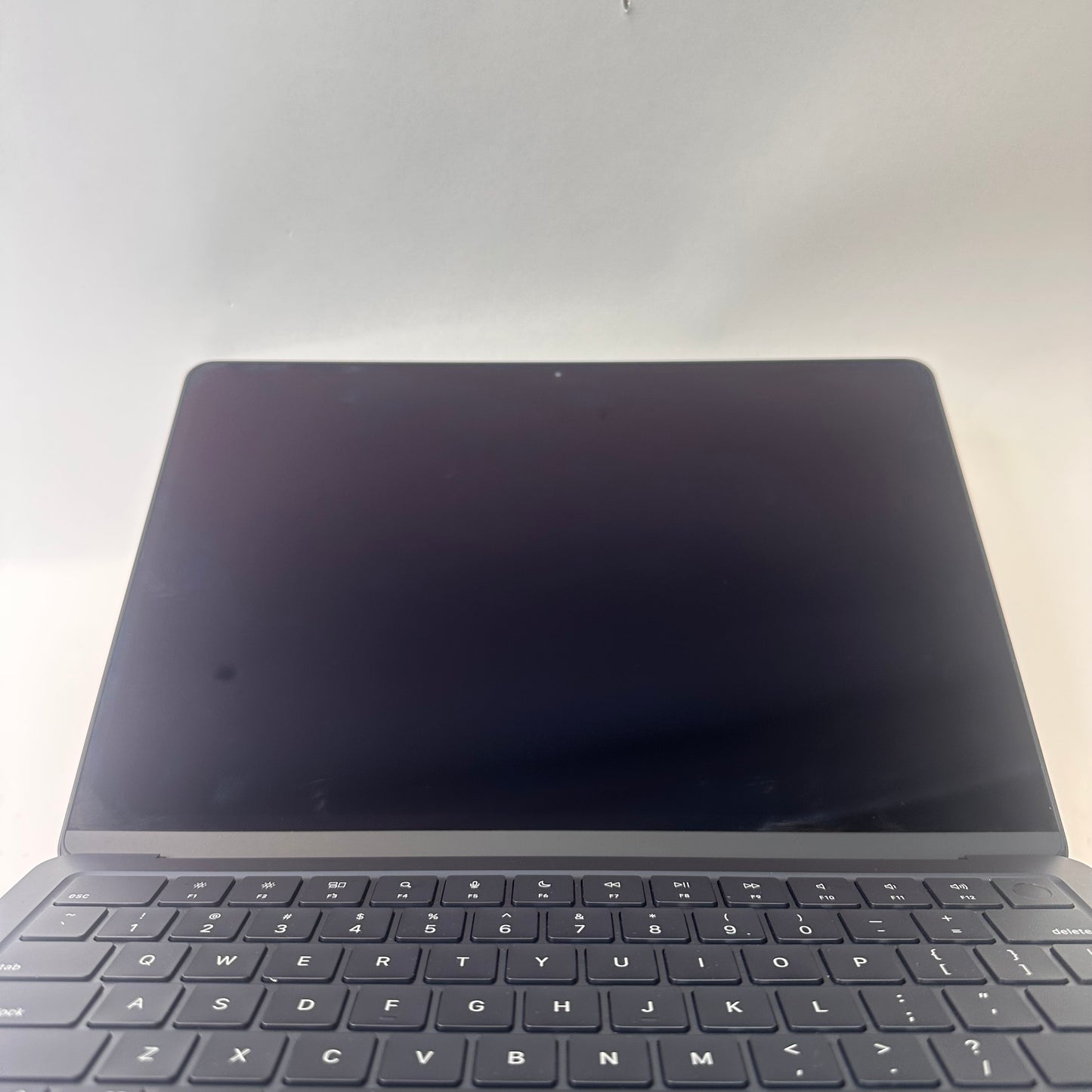 2022 Apple MacBook Air 13.6" M2 8C GPU 3.5GHz 16GB RAM 256GB SSD A2681