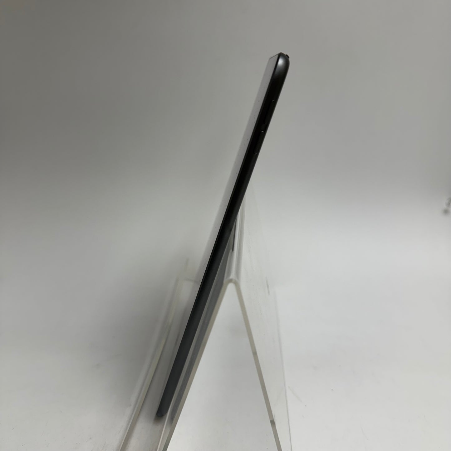 WiFi Only Apple iPad Mini 5th Gen 64GB Space Gray MUQW2LL/A