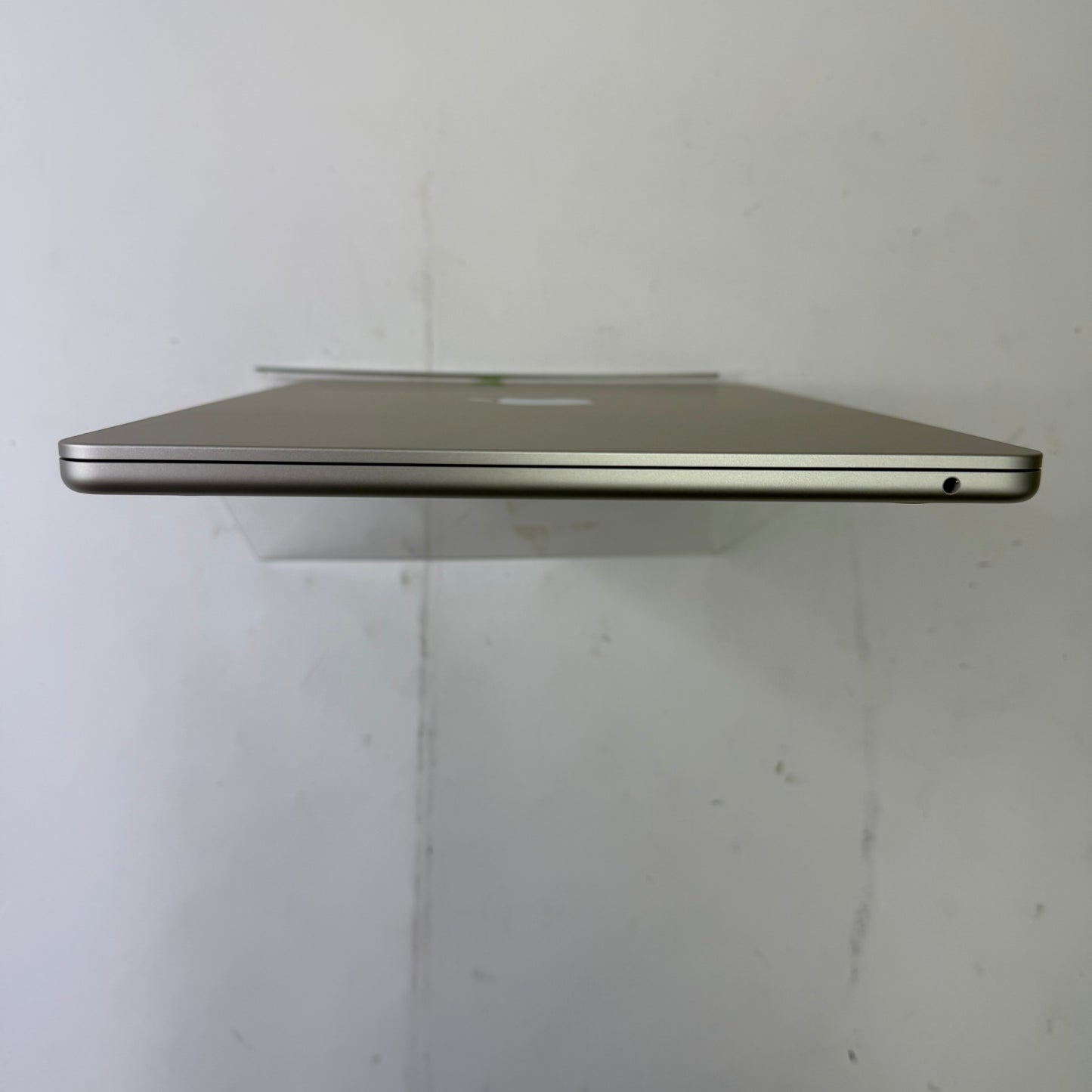 2025 Apple MacBook Air 13.6" M4 8C GPU 4.5GHz 16GB RAM 256GB SSD A3240