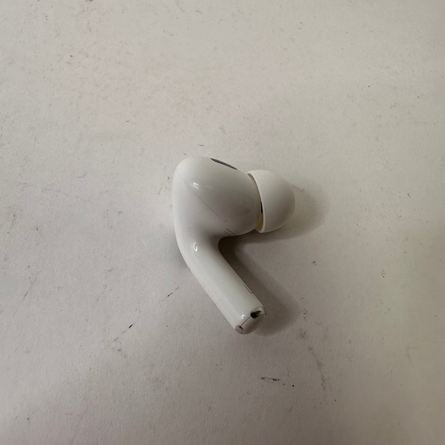 Apple AirPods Pro 2nd Gen with MagSafe Charging Case A2699 A2698 A2700 MQD83AM/A