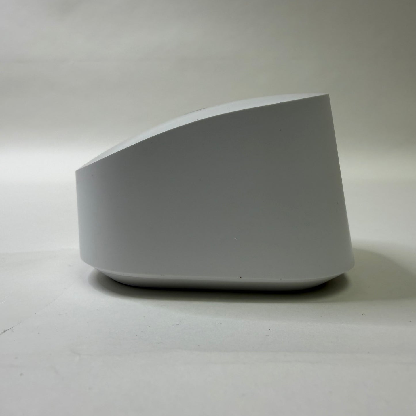 eero 6+ Dual Band WiFi 6 R010001 Dual-band mesh Wi-Fi 6 Router