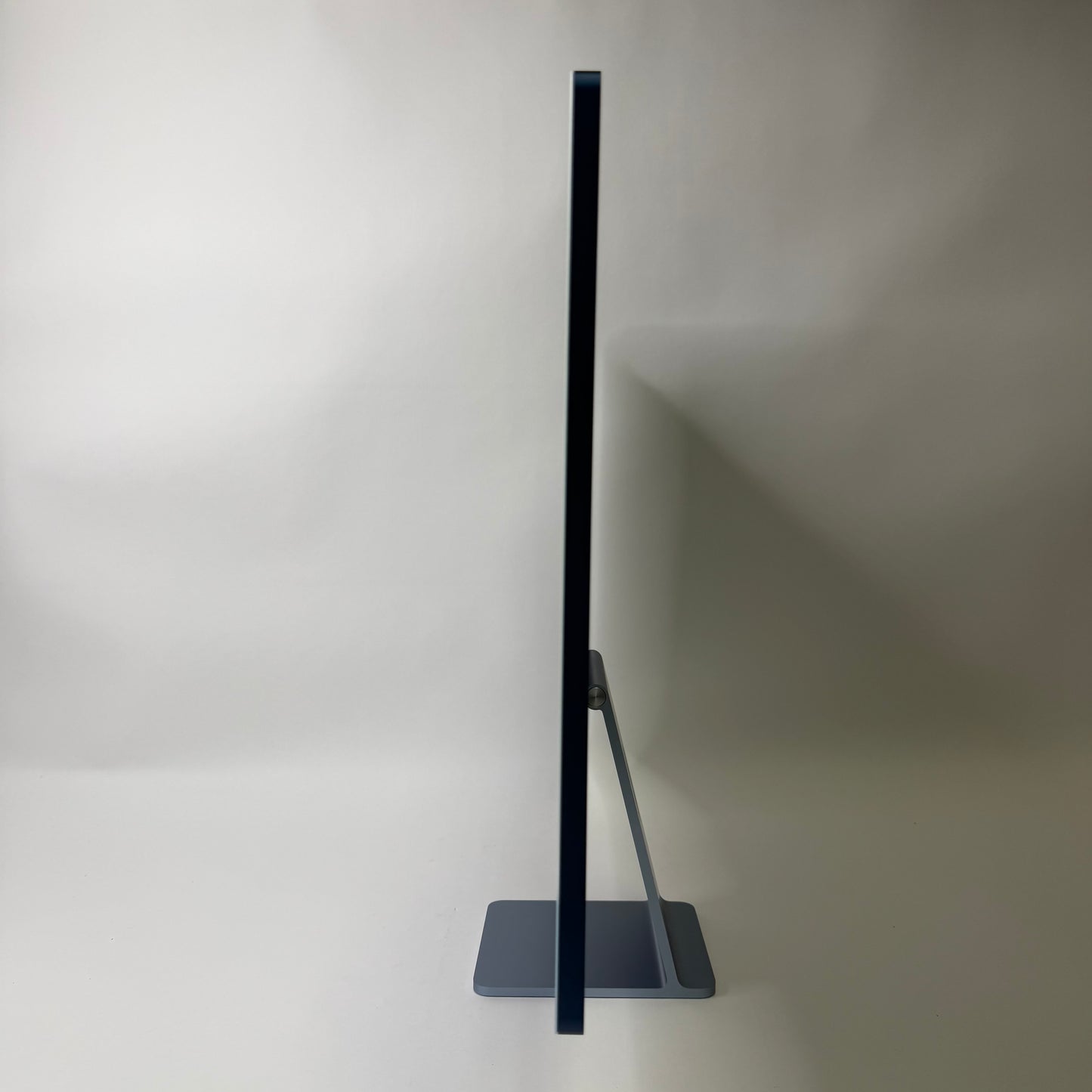 2023 Apple iMac 24" M3 4.0GHz 16GB RAM 512GB SSD Blue A2874