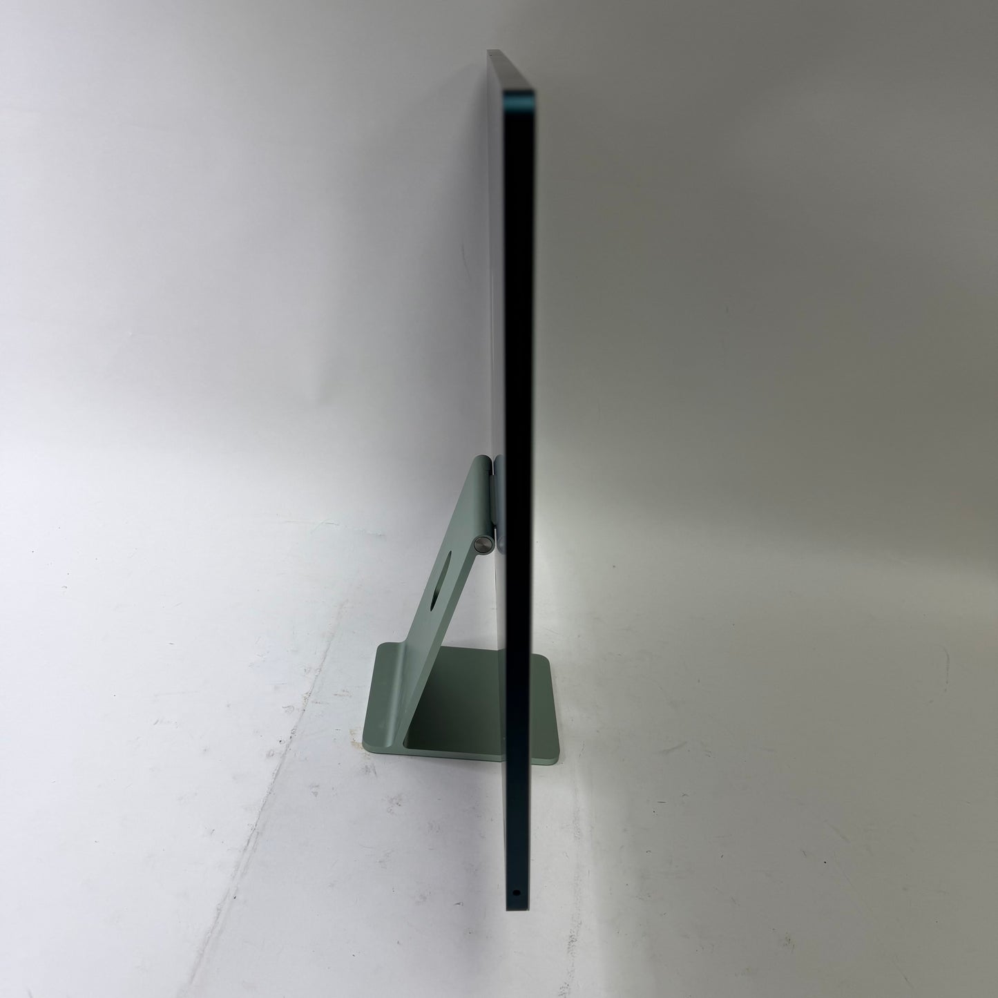 2021 Apple iMac 24" M1 7 Core 3.2GHz 8GB RAM 256GB SSD Green MJV83LL/A