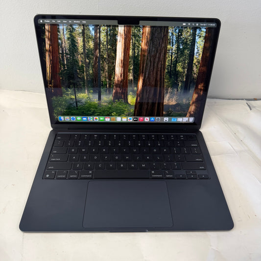 2022 Apple MacBook Air 13.6" M2 8C GPU 3.5GHz 8GB RAM 256GB SSD A2681