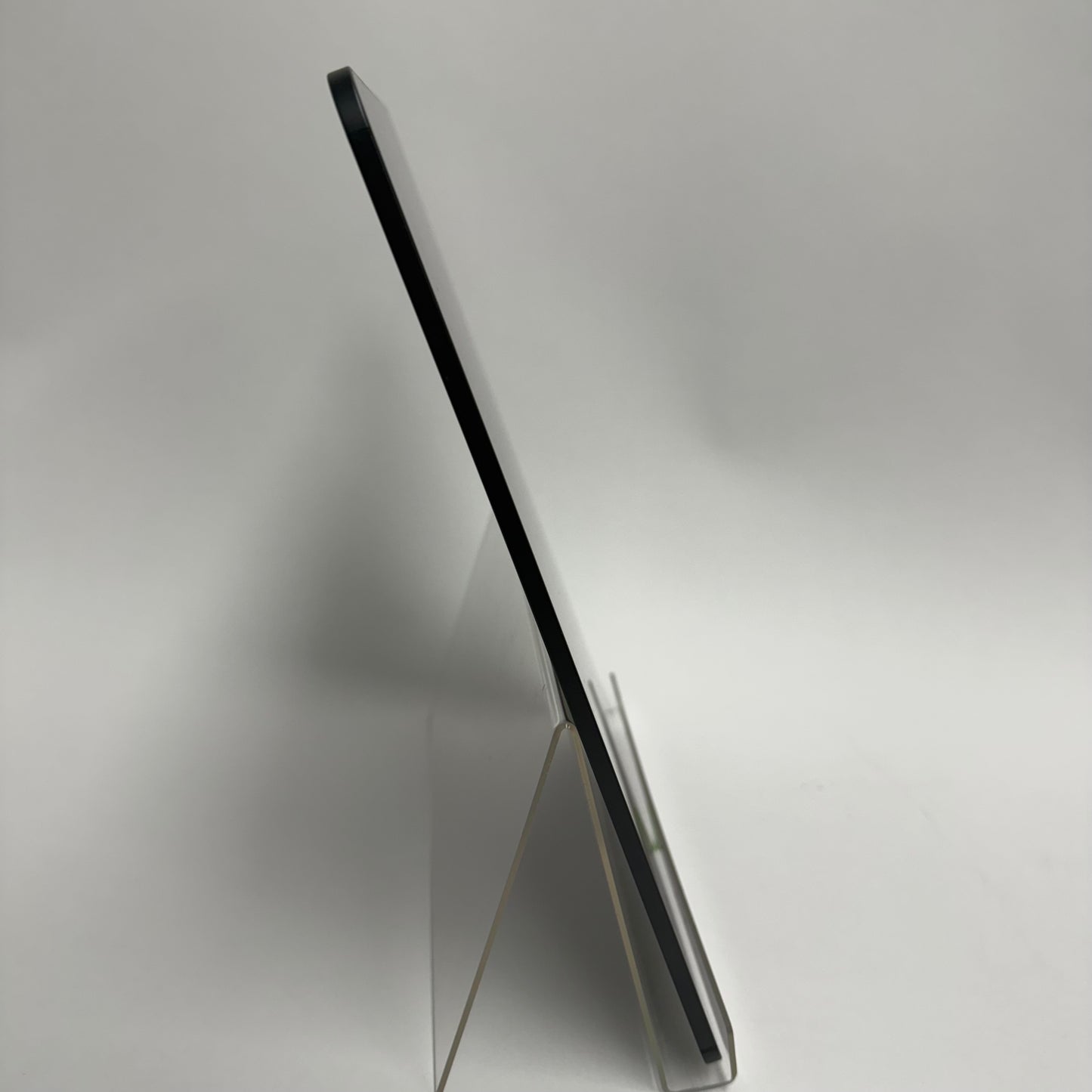 Factory Unlocked Apple iPad Pro 13" M5 256GB Space Black ME7W4LL/A