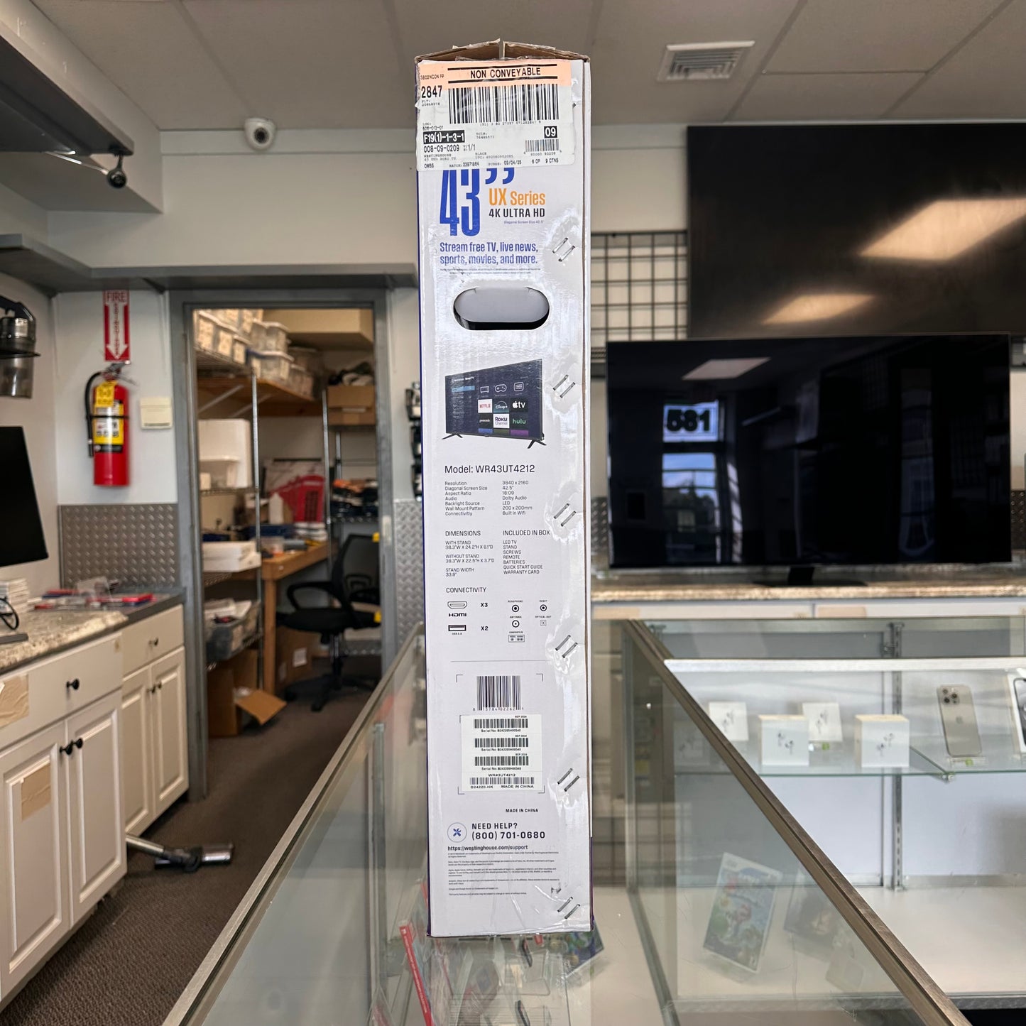 New Westinghouse 43" WR43UT4212 4K UHD Roku 4K UHD 3840 x 2160 Smart TV 2024