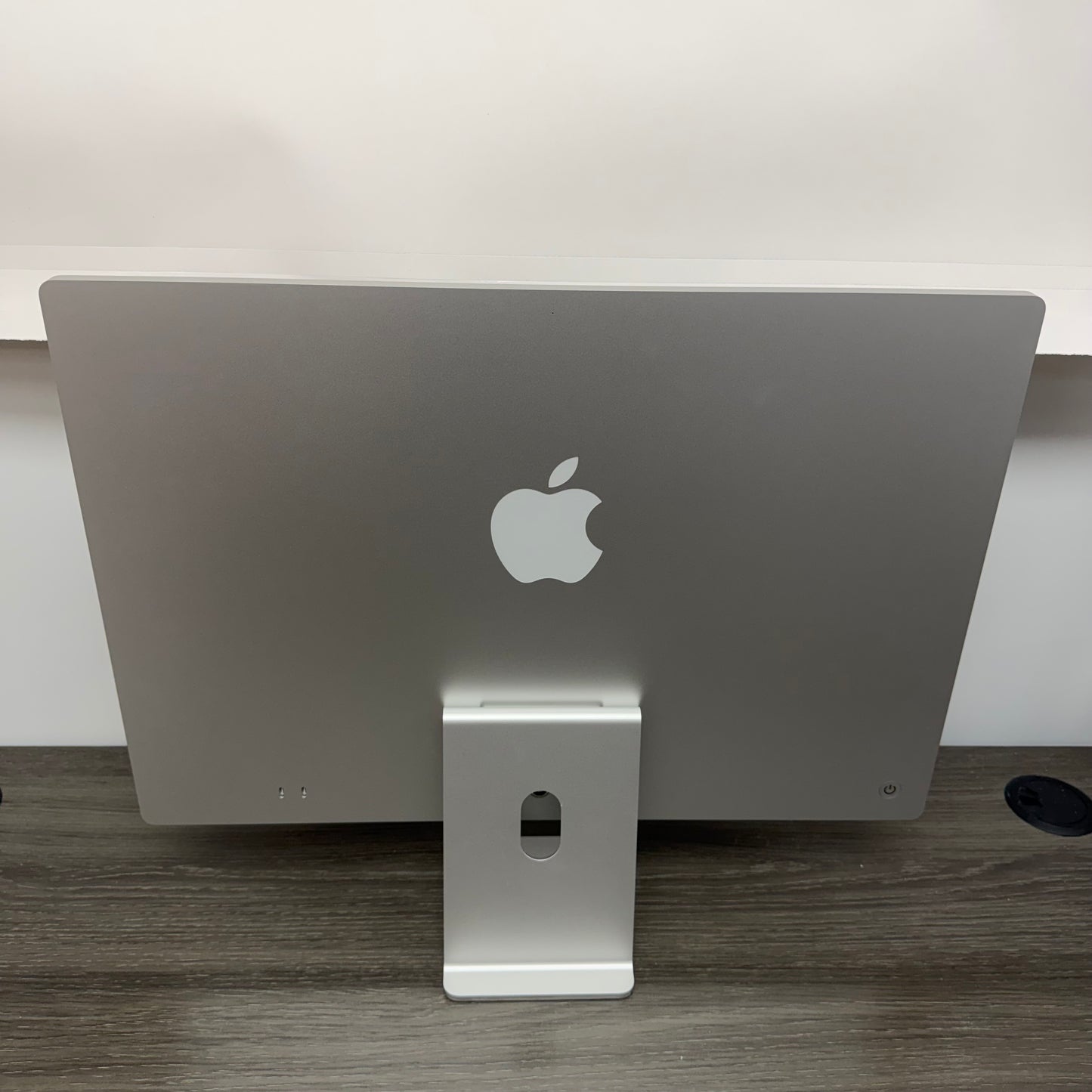 2024 Apple iMac 24" M4 8 Core 4.5GHz 16GB RAM 256GB SSD Silver A3247