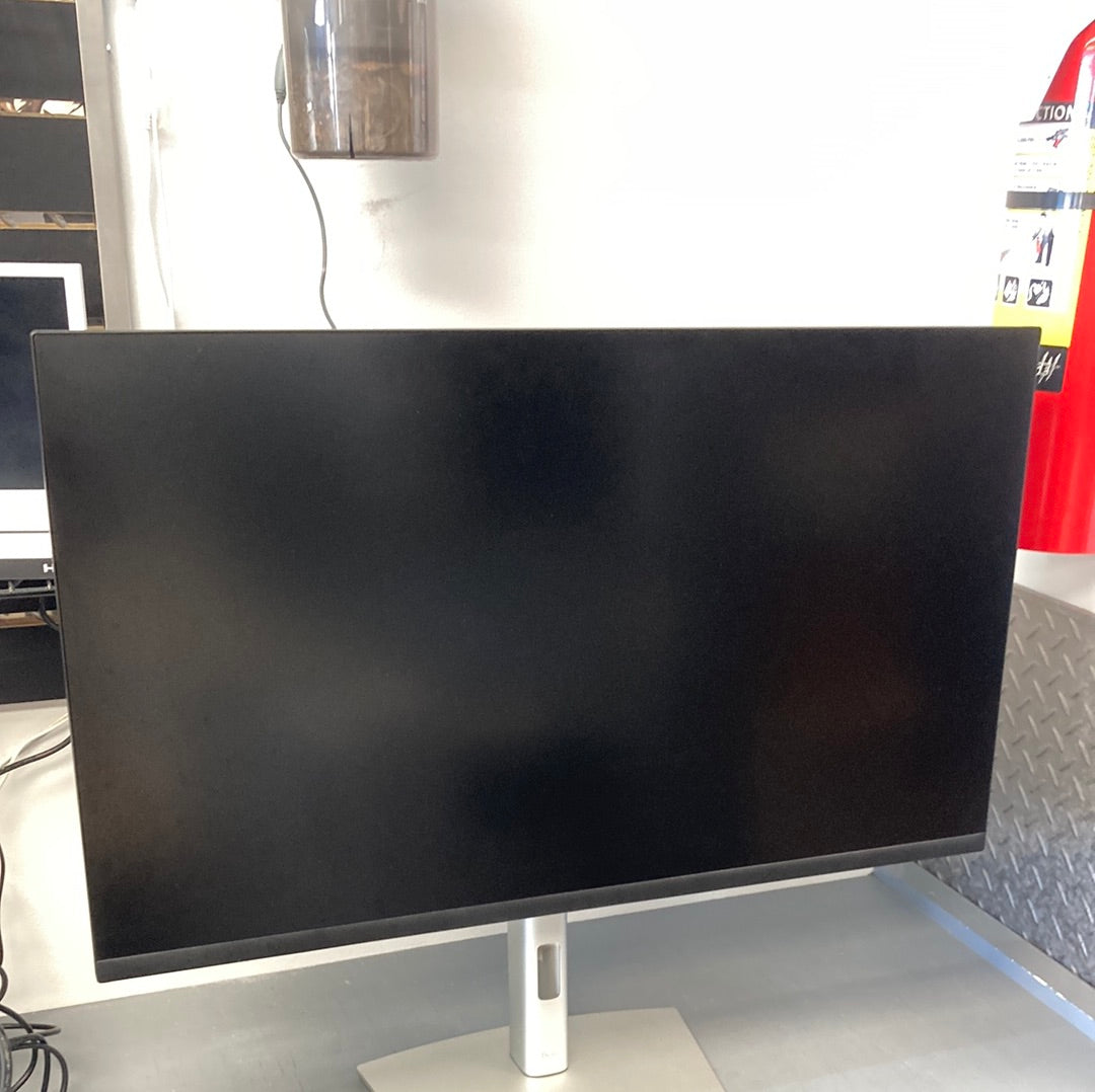 Dell 32" P3222QE LED IPS 120Hz USB-C Hub Monitor