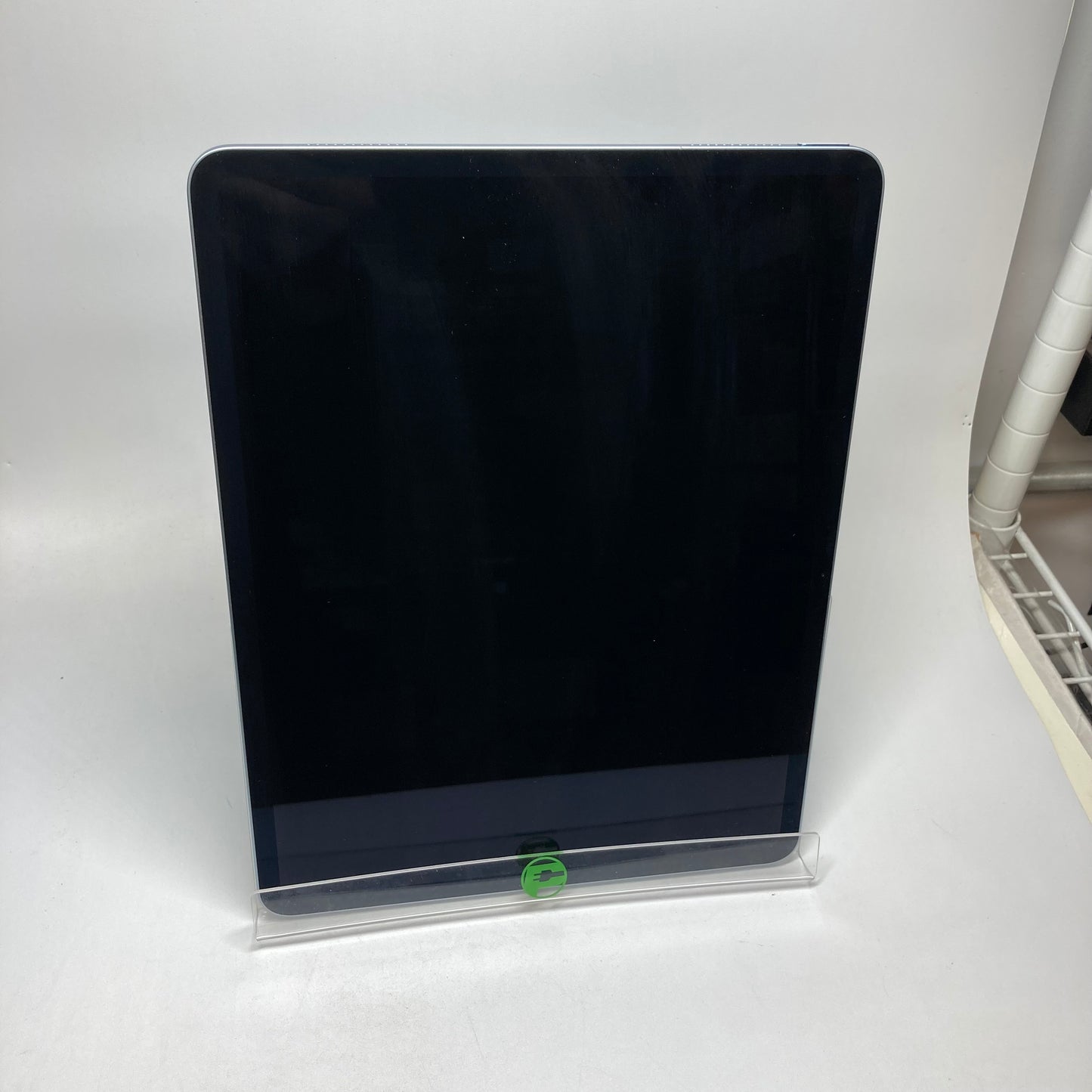 WiFi Only Apple iPad Air 13" M2 128GB 18.1.1 Blue A2898