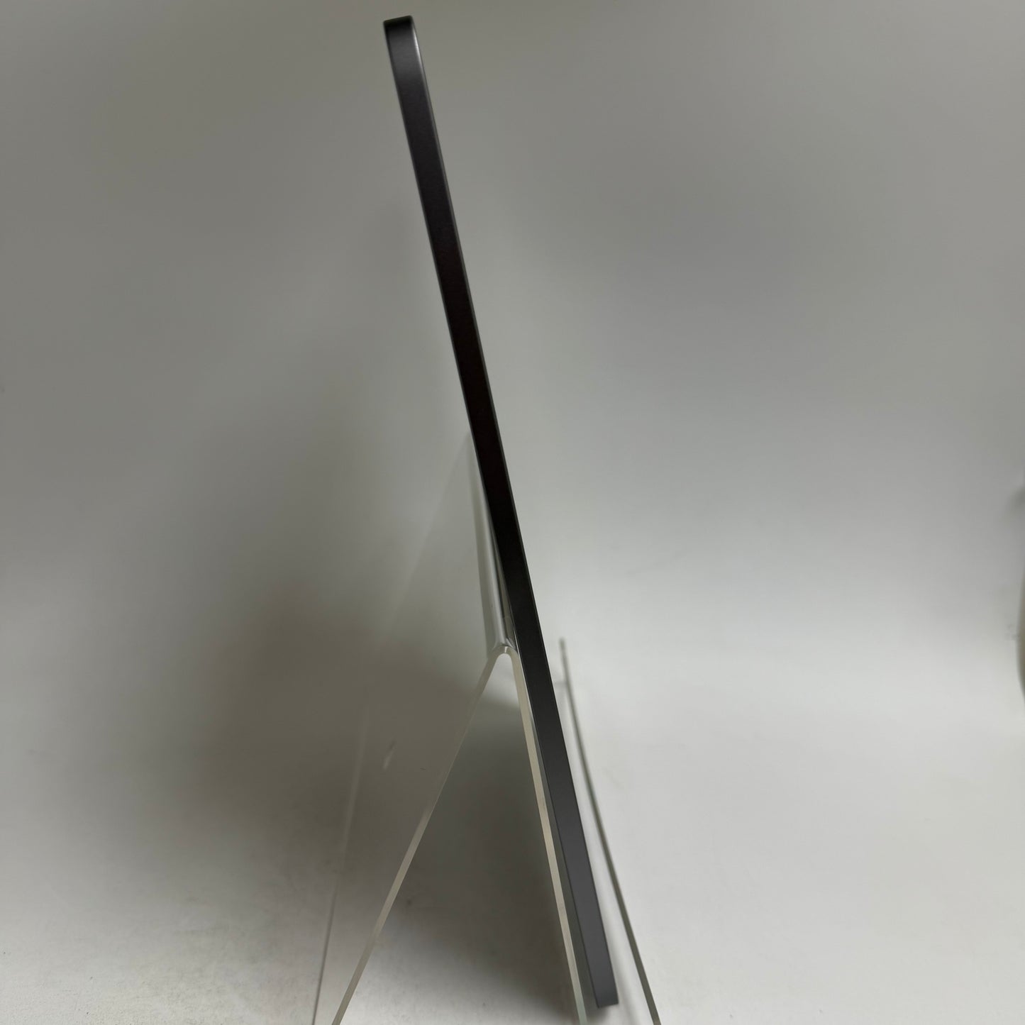 WiFi Only Apple iPad Air 11" M3 256GB Space Gray MCA14LL/A