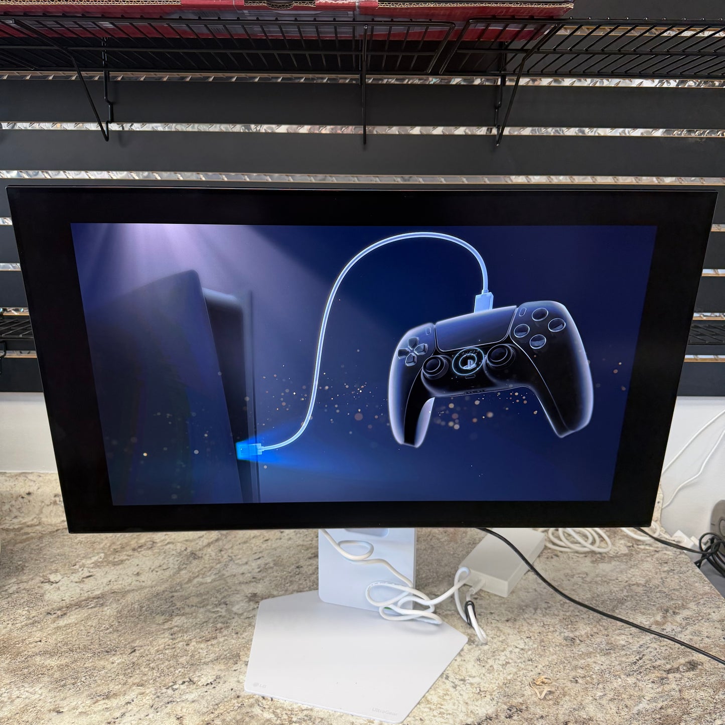 LG 32" 32GS95UV-W 4K UHD Ultragear OLED 240Hz Gaming Monitor