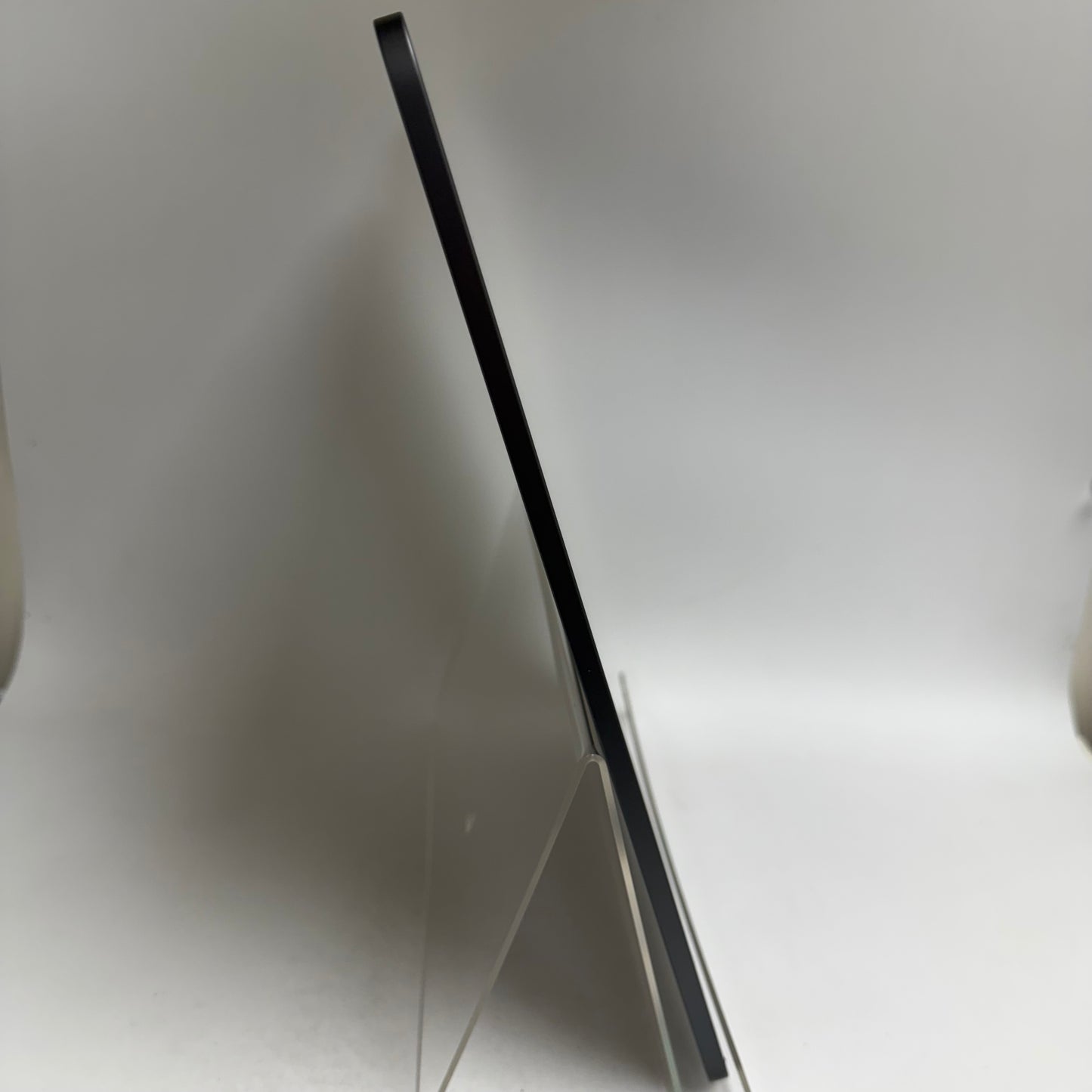 WiFi Only Apple iPad Pro 12.9" 4th Gen 512GB Space Gray MXAV2LL/A