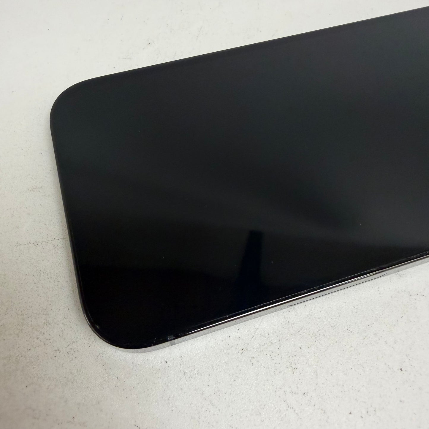 Broken Unlocked Apple iPhone 14 Pro 1TB 26.2  MQ2E3LL/A Bad Batt