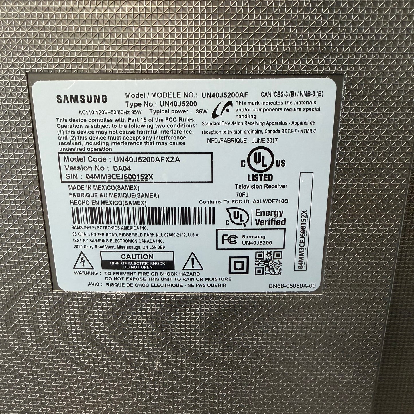 Samsung 40" UN40J5200AF 40" UN40J5200AF LED 1080p Smart TV 2017