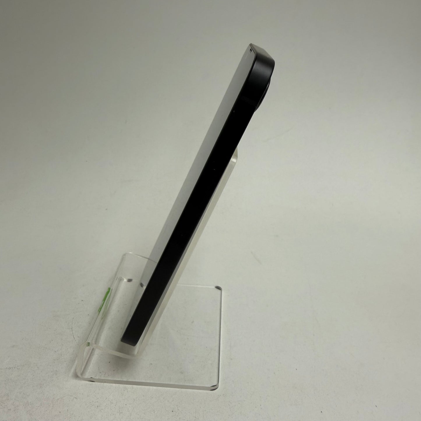 Factory Unlocked Apple iPhone 16e 128GB Black MD0D4LL/A