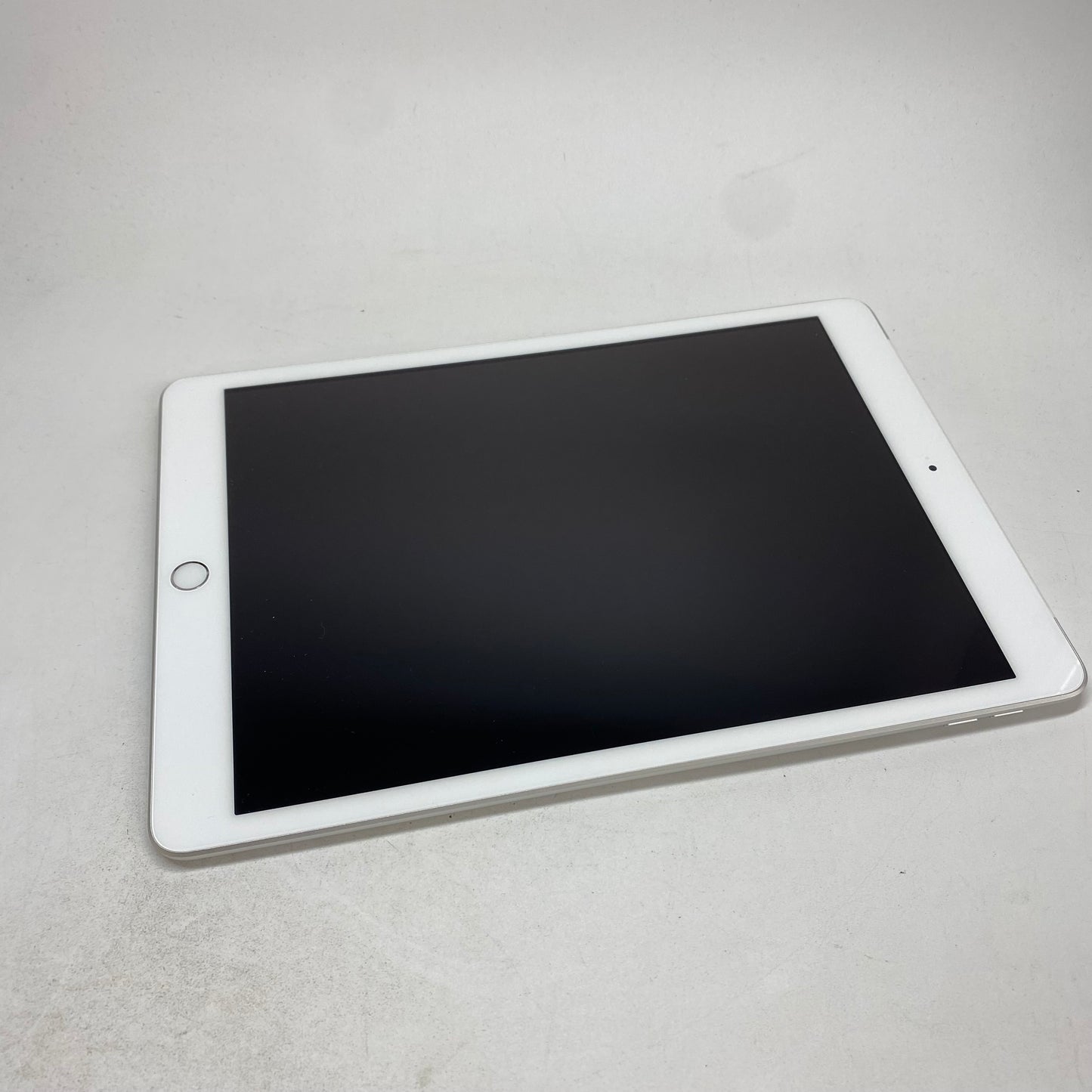 Factory Unlocked Apple iPad 8th Gen 32GB Silver MYMQ2LL/A