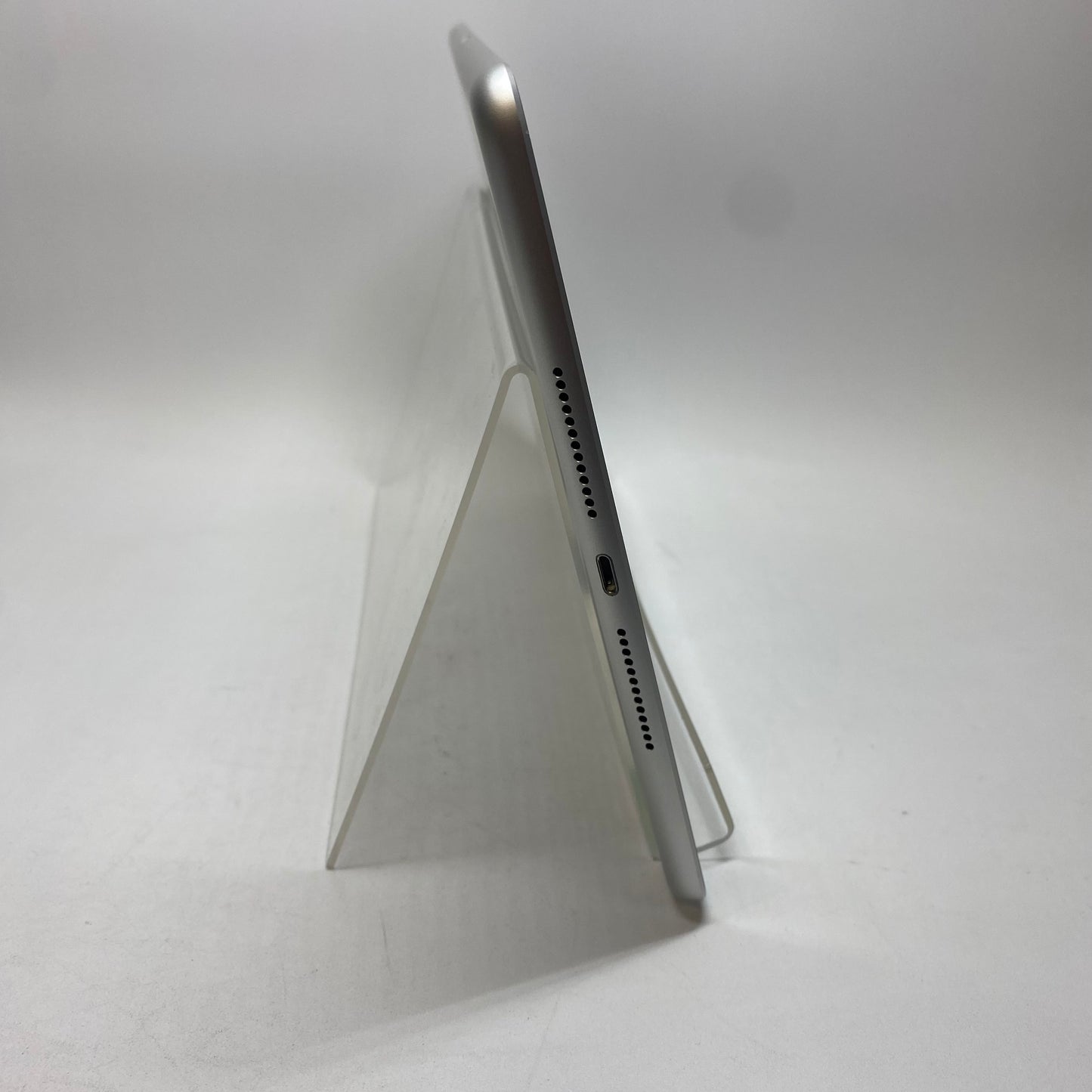 WiFi Only Apple iPad 9th Gen 64GB Silver MK2L3LL/A