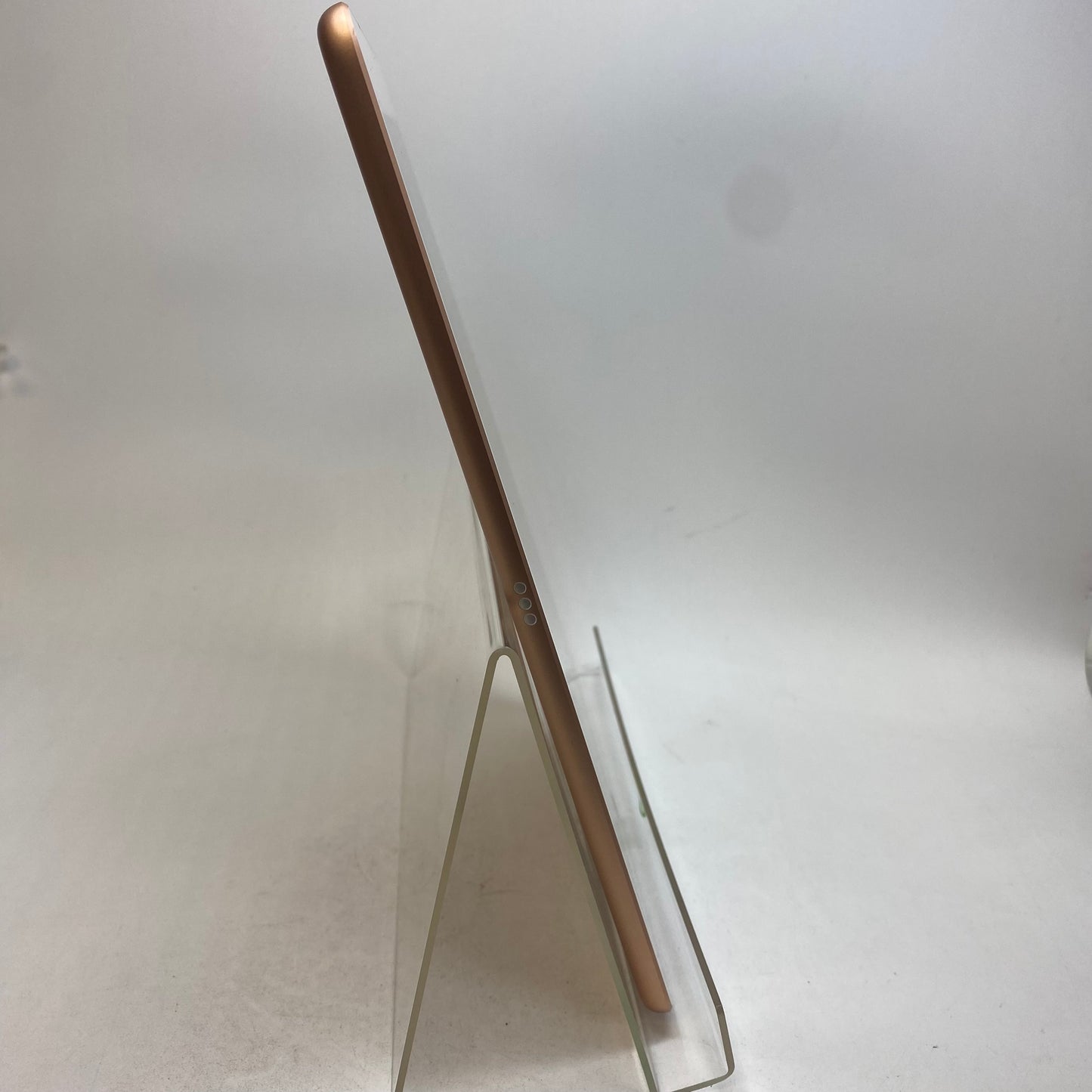 WiFi Only Apple iPad 7th Gen 32GB Gold MW762LL/A