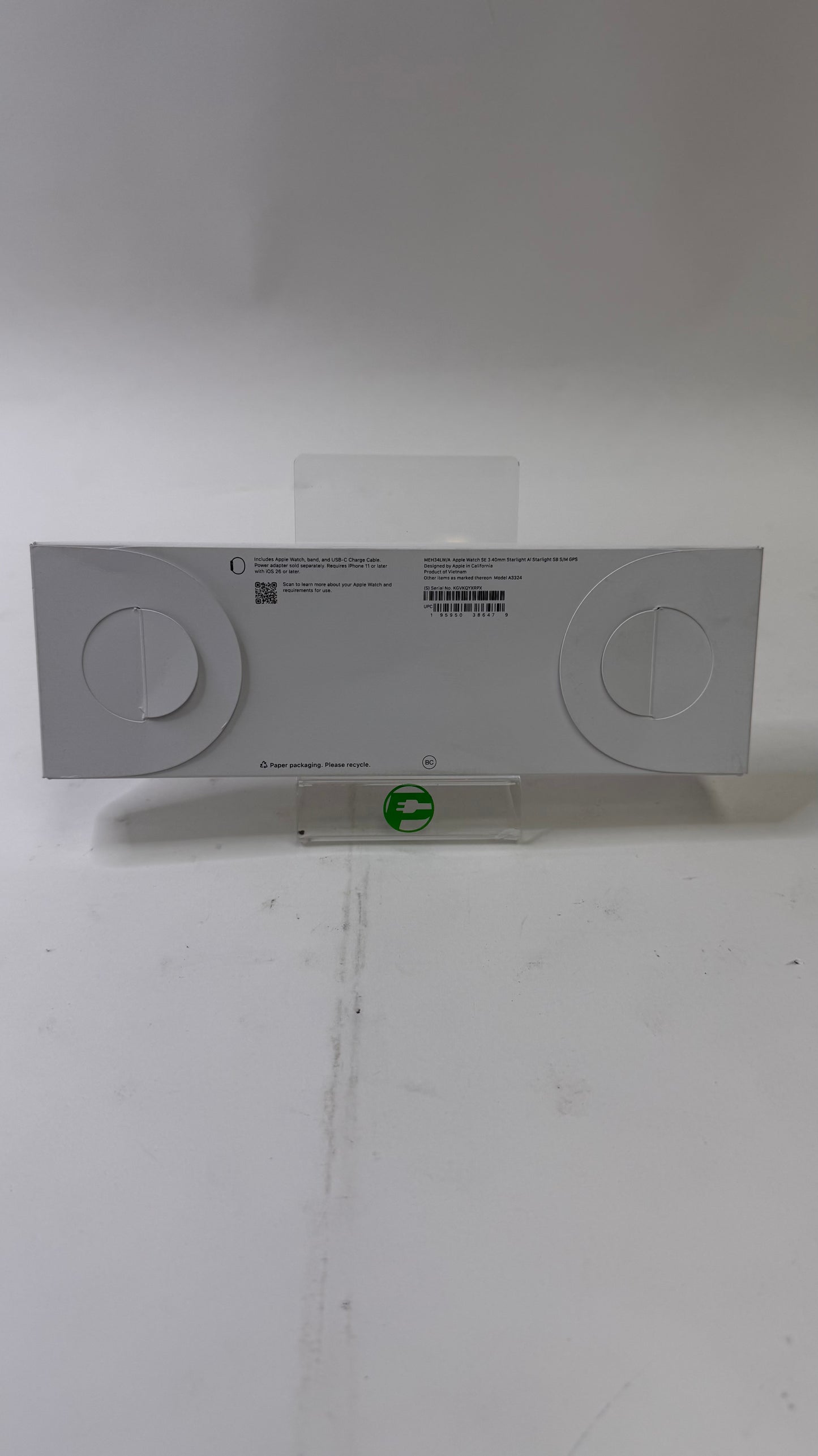 New GPS Only Apple Watch SE 3 40MM Starlight Aluminum Sport Band MEH34LW/A