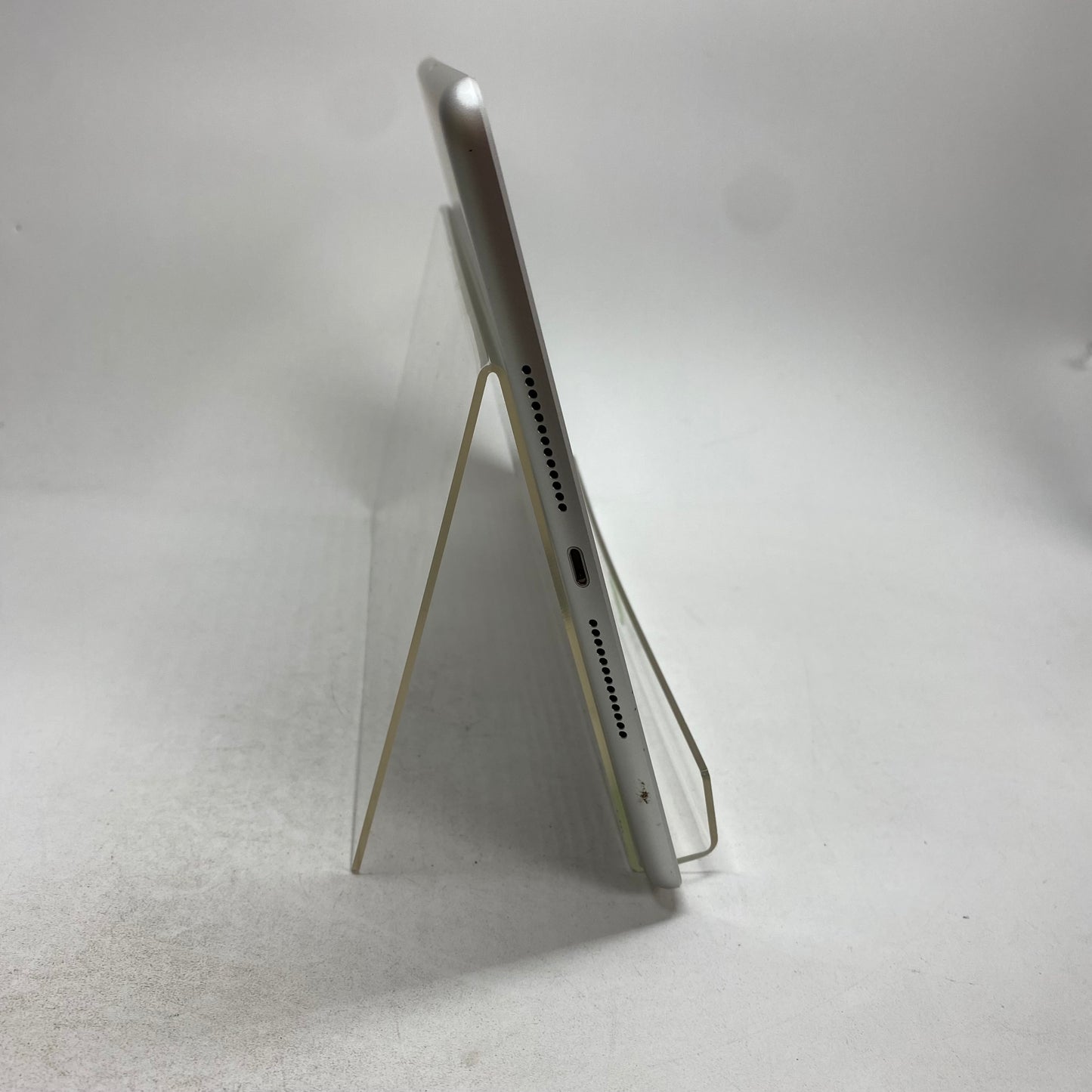 Factory Unlocked Apple iPad 8th Gen 32GB Silver MYMQ2LL/A